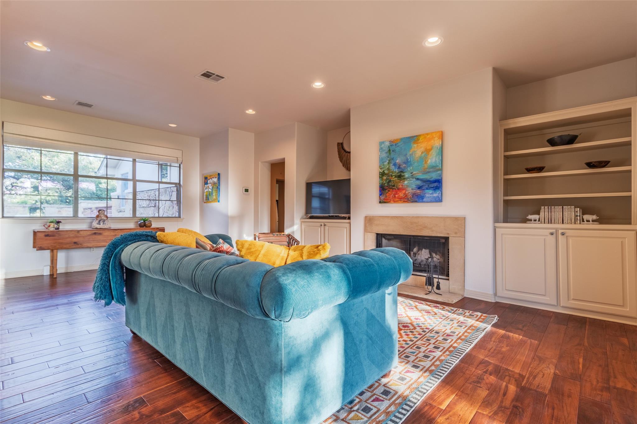 515 East Trl, Spicewood, TX 78669