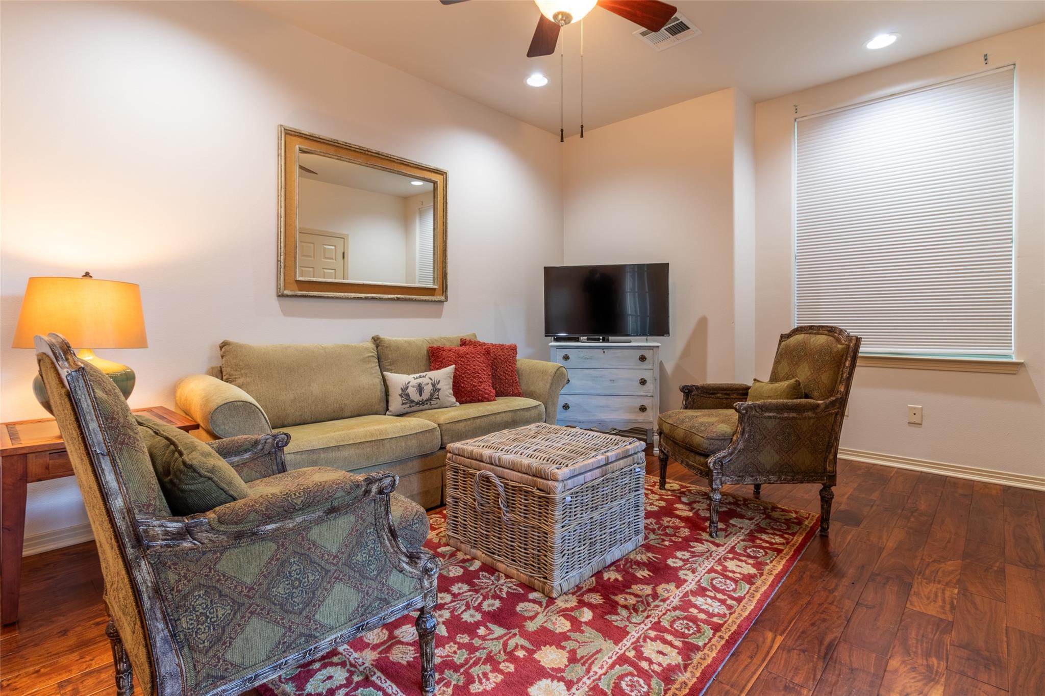 515 East Trl, Spicewood, TX 78669