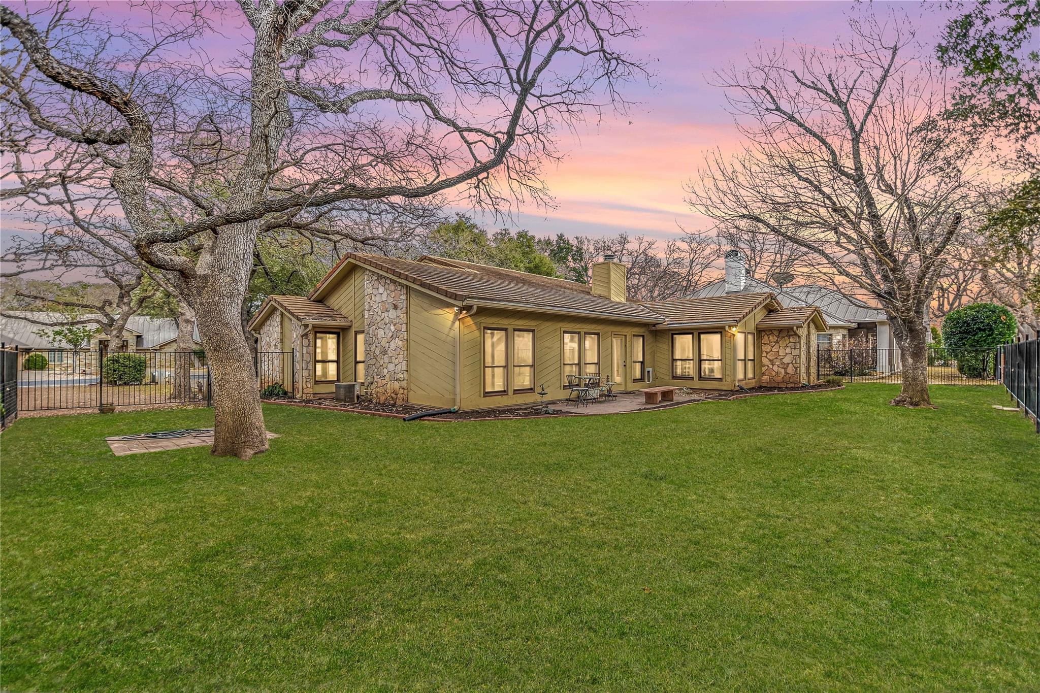 204 Blue Ground, Horseshoe Bay, TX 78657