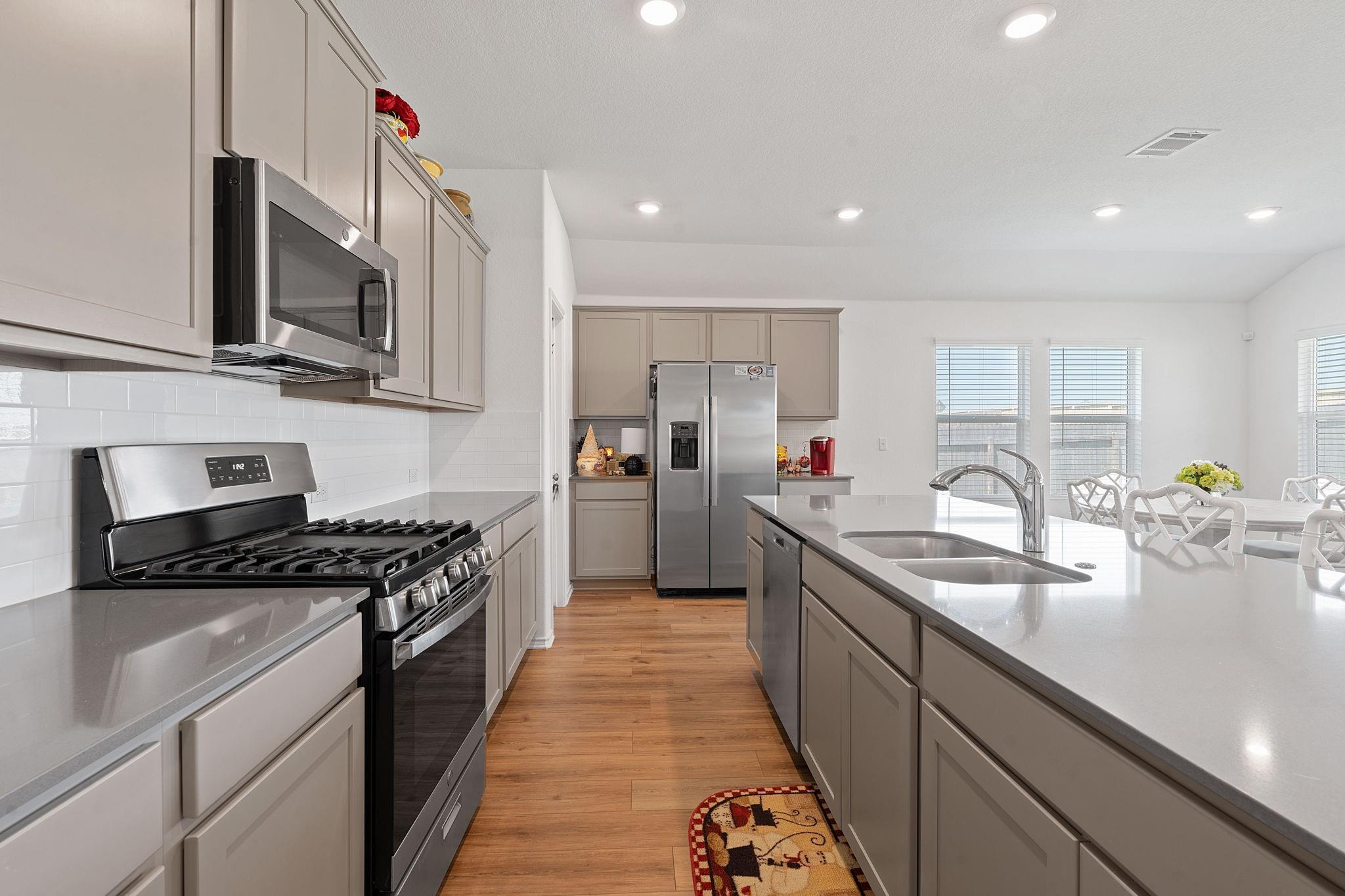 656 Silver Springs Bnd, Kyle, TX 78640