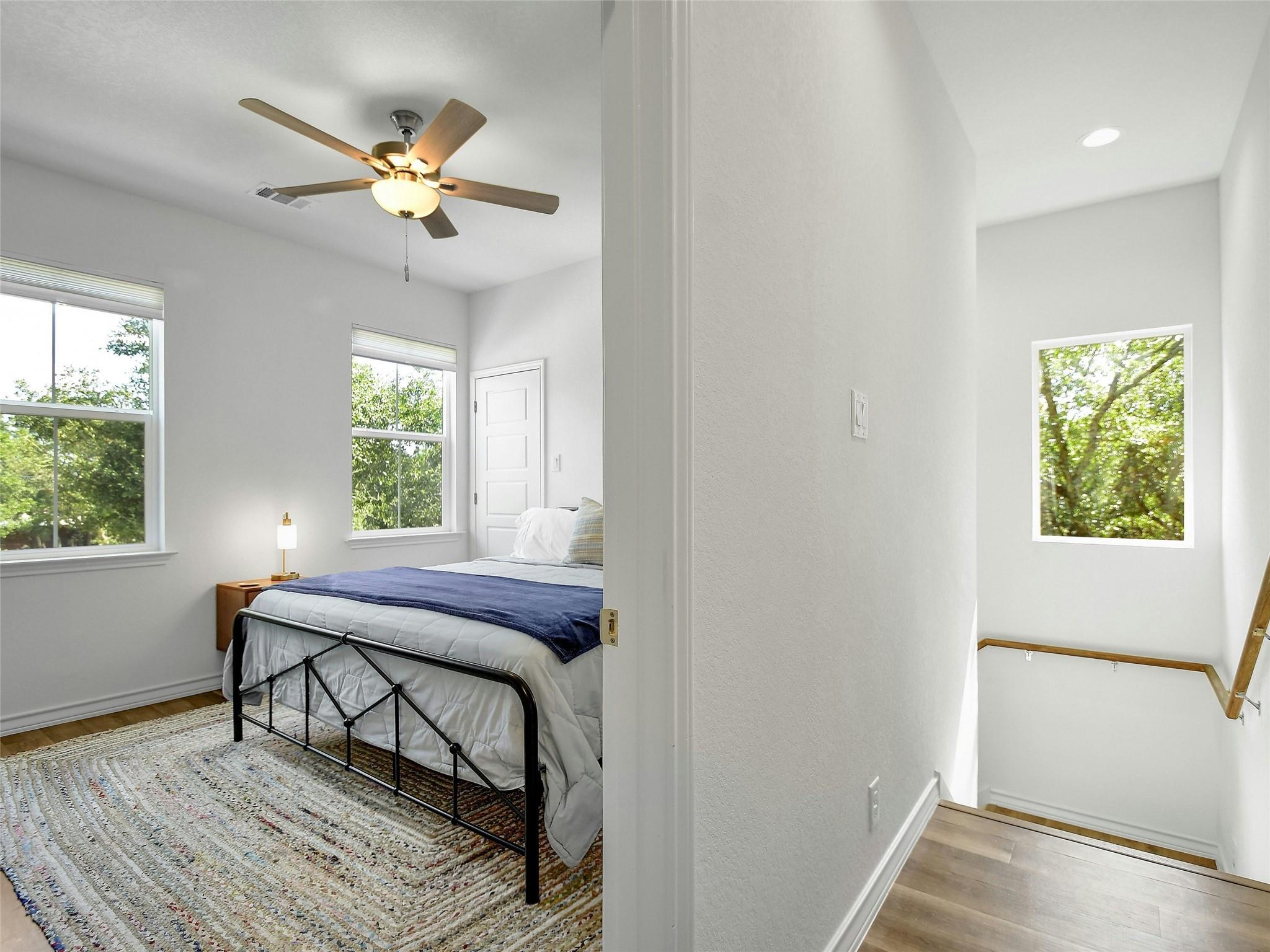 660 Mockingbird Dr, Canyon Lake, TX 78133