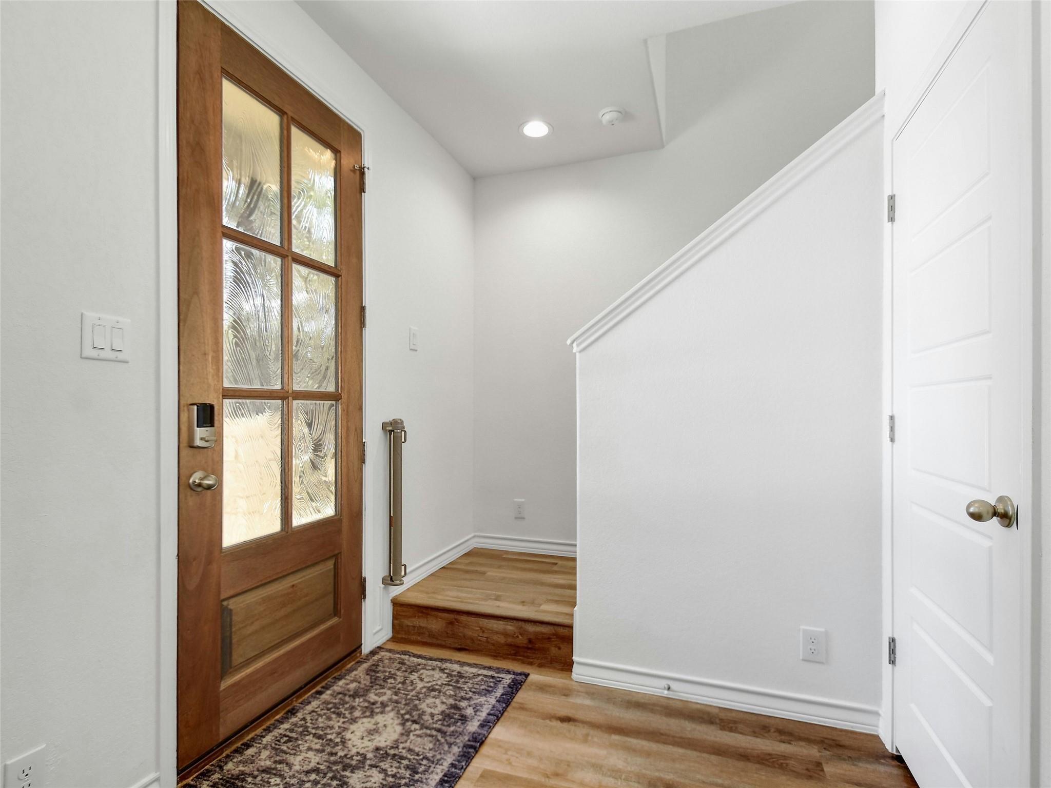 660 Mockingbird Dr, Canyon Lake, TX 78133