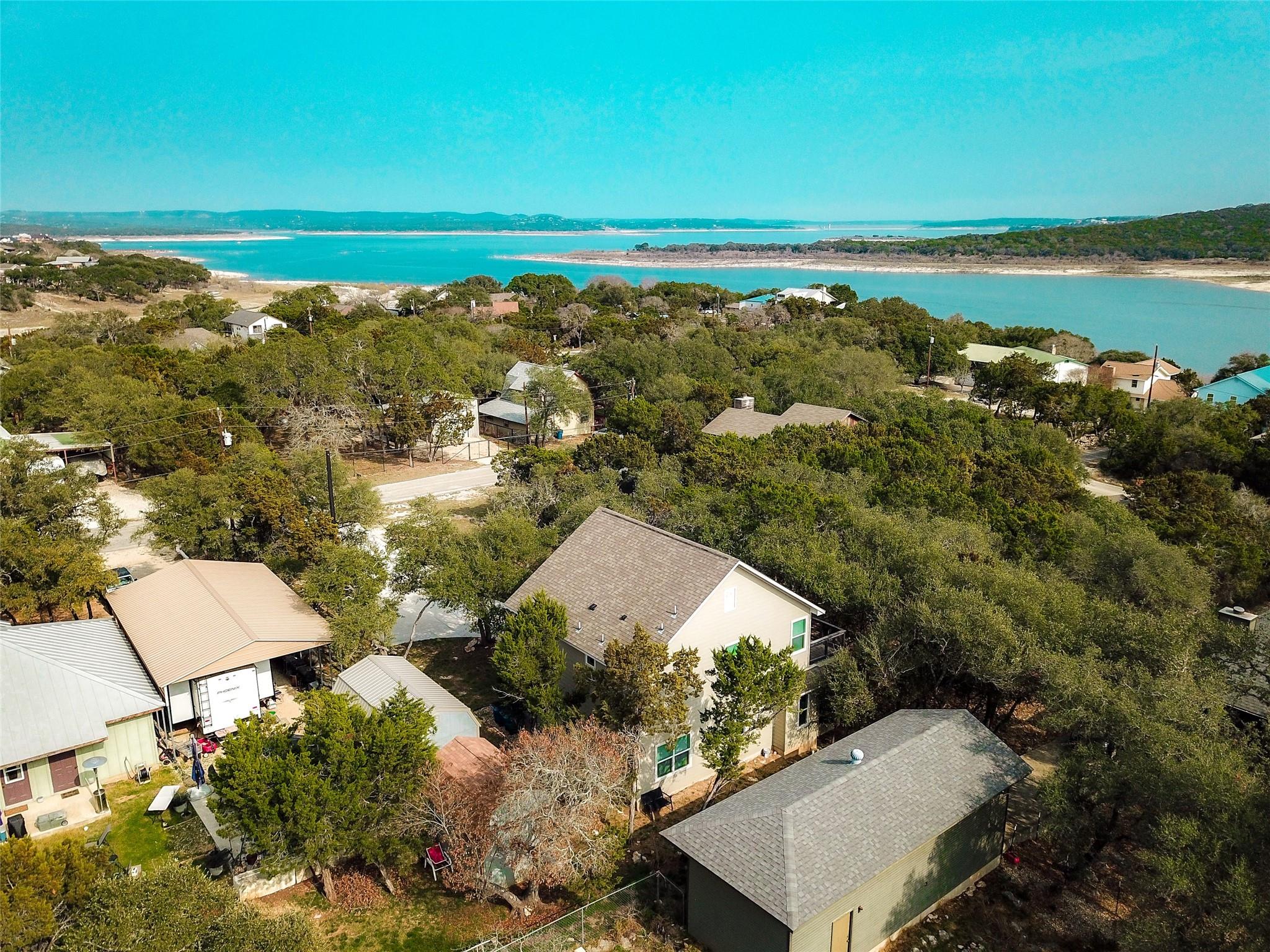 660 Mockingbird Dr, Canyon Lake, TX 78133