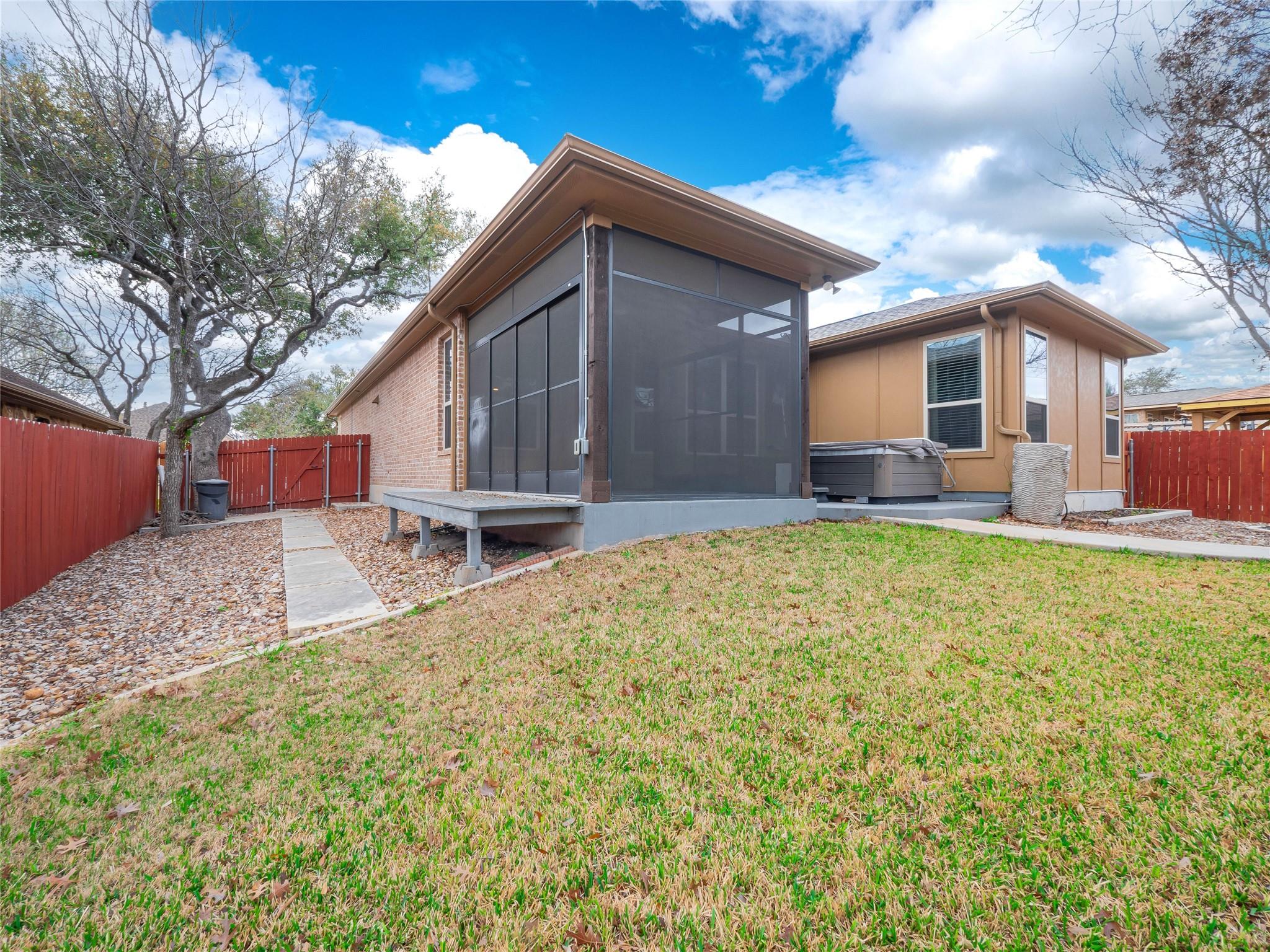 621 Algerita Dr, Georgetown, TX 78628