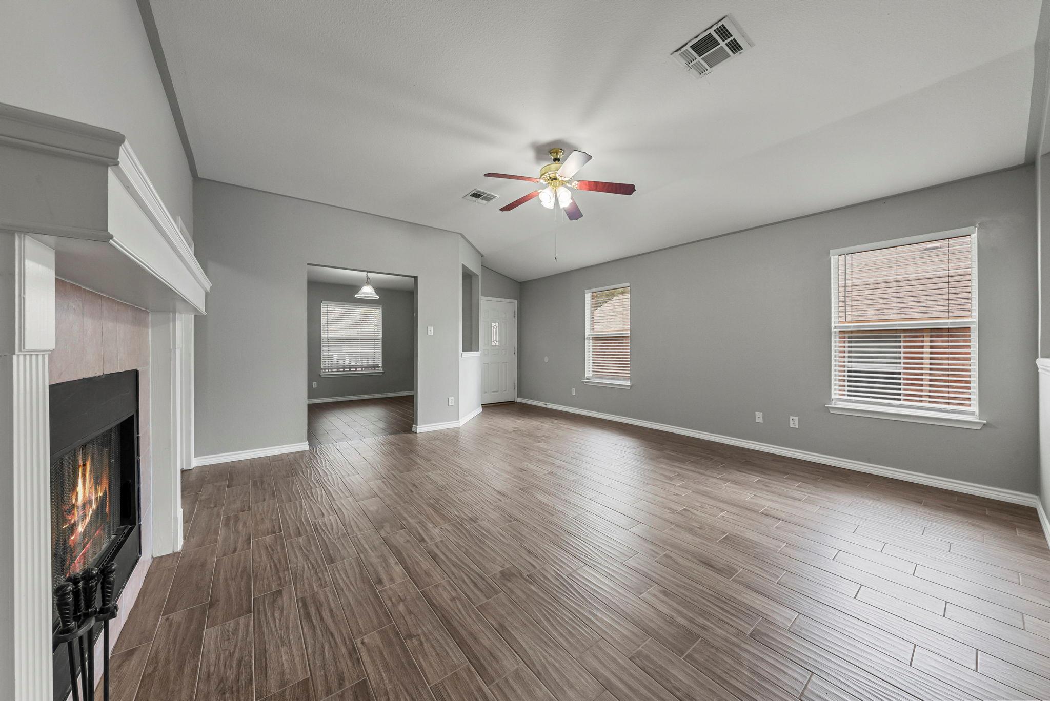 236 San Felipe Dr, Kyle, TX 78640