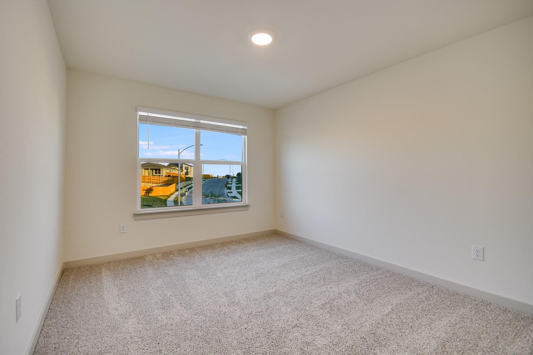 7400 Daves Landing Dr, Austin, TX 78724