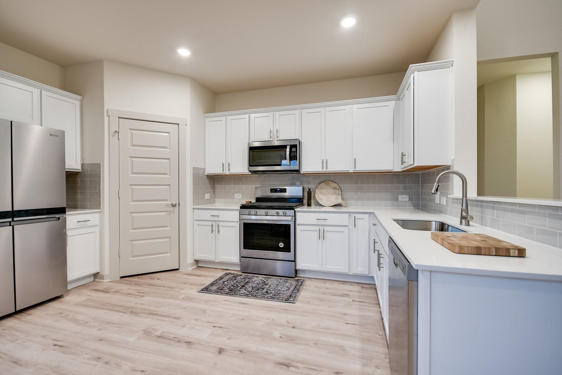 7400 Daves Landing Dr, Austin, TX 78724