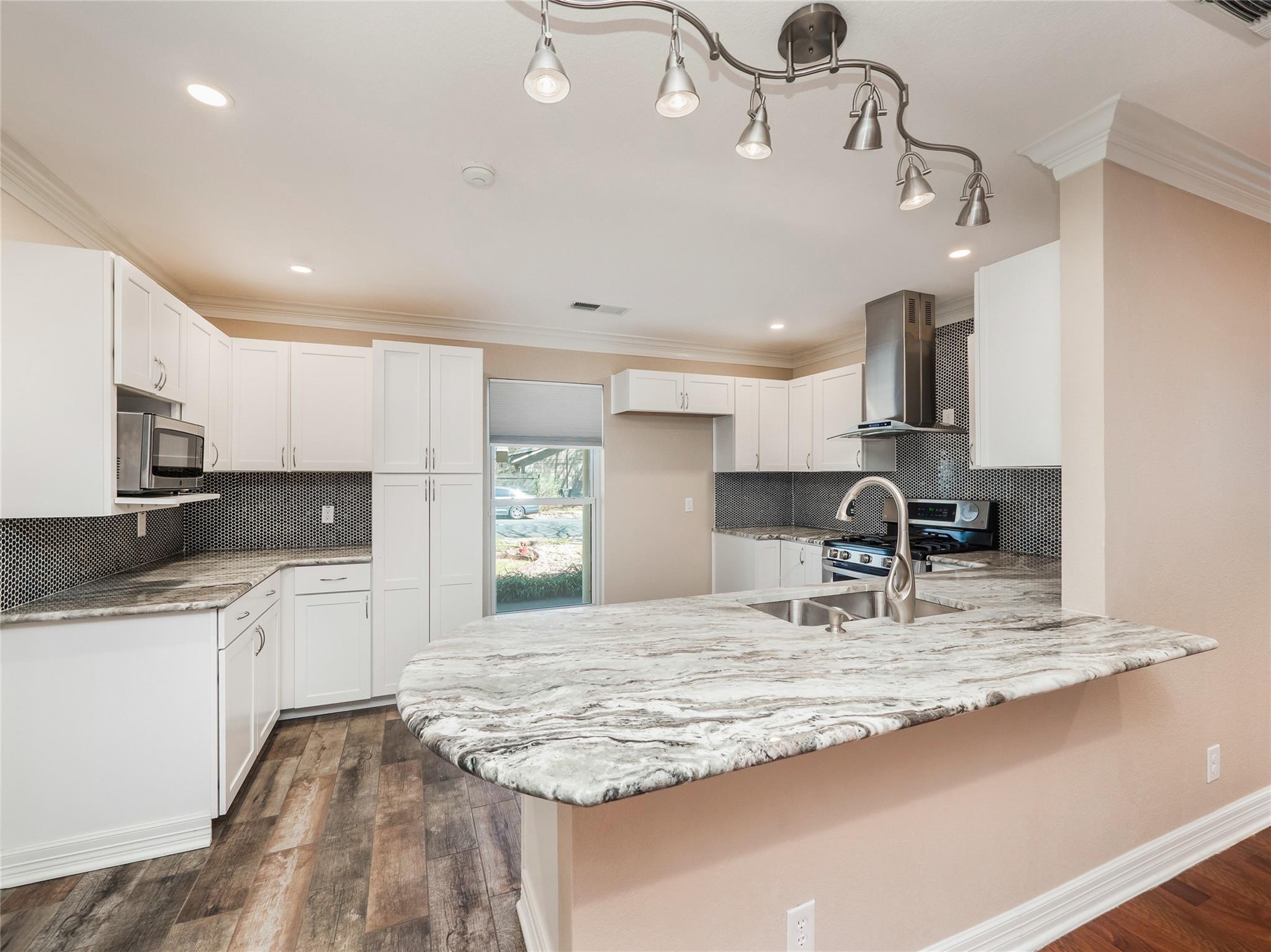 917 Chiswick Dr, Austin, TX 78753