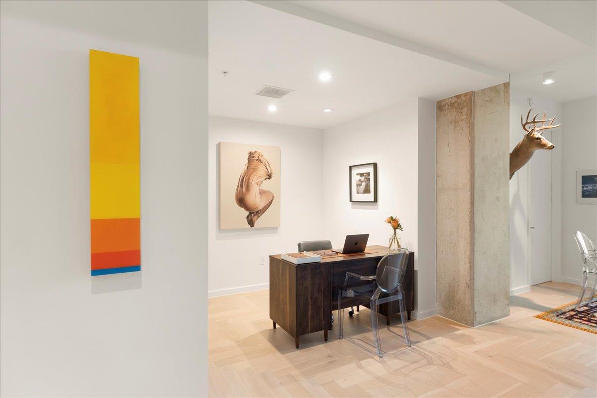 313 W 17th St # 1104, Austin, TX 78701