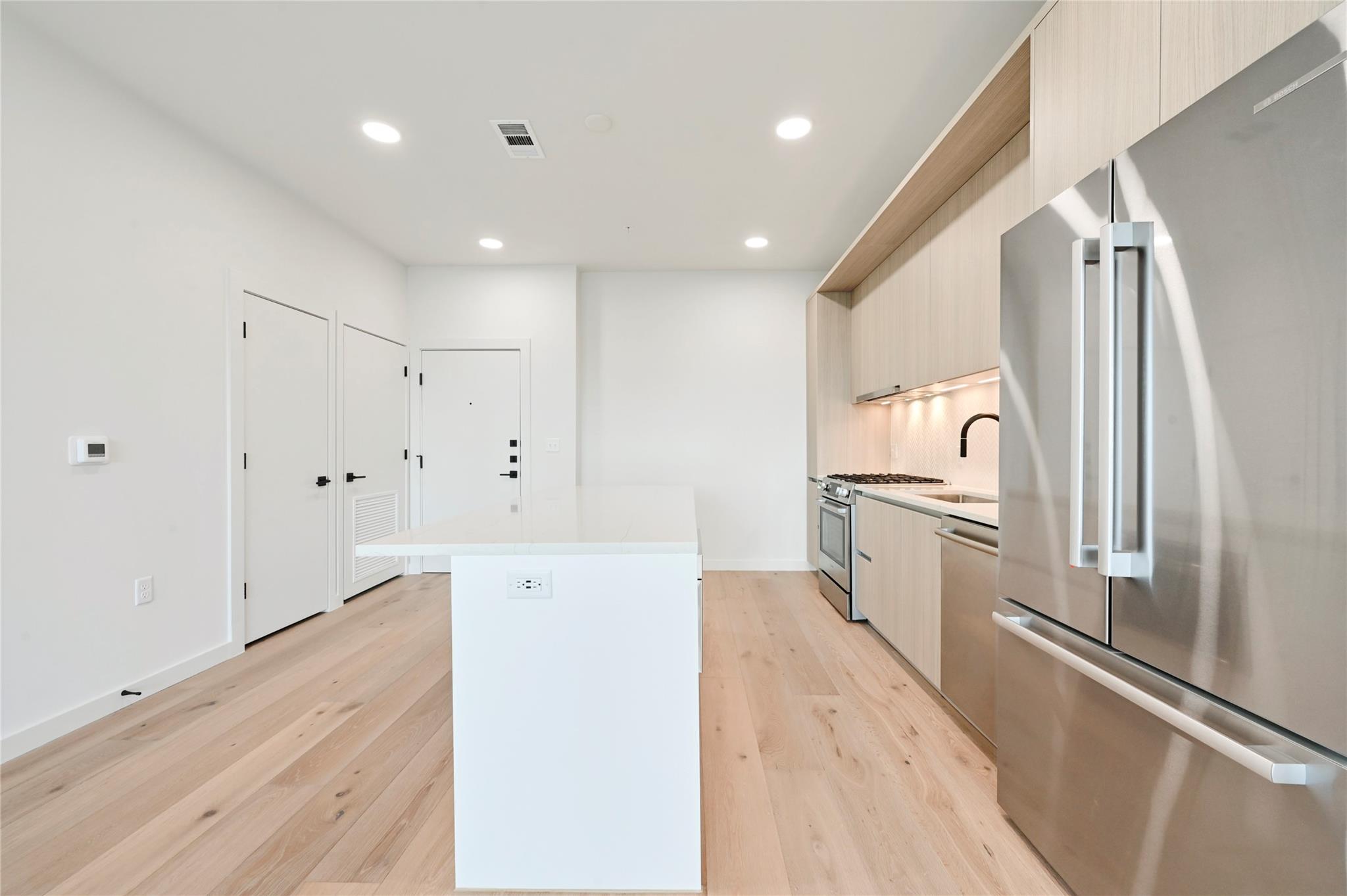 2209 S 1st St # 309, Austin, TX 78704