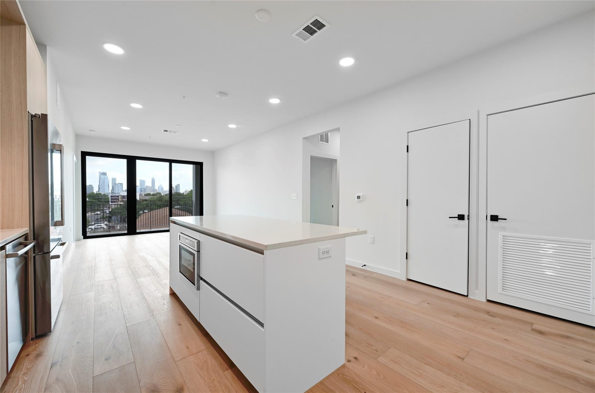 2209 S 1st St # 309, Austin, TX 78704