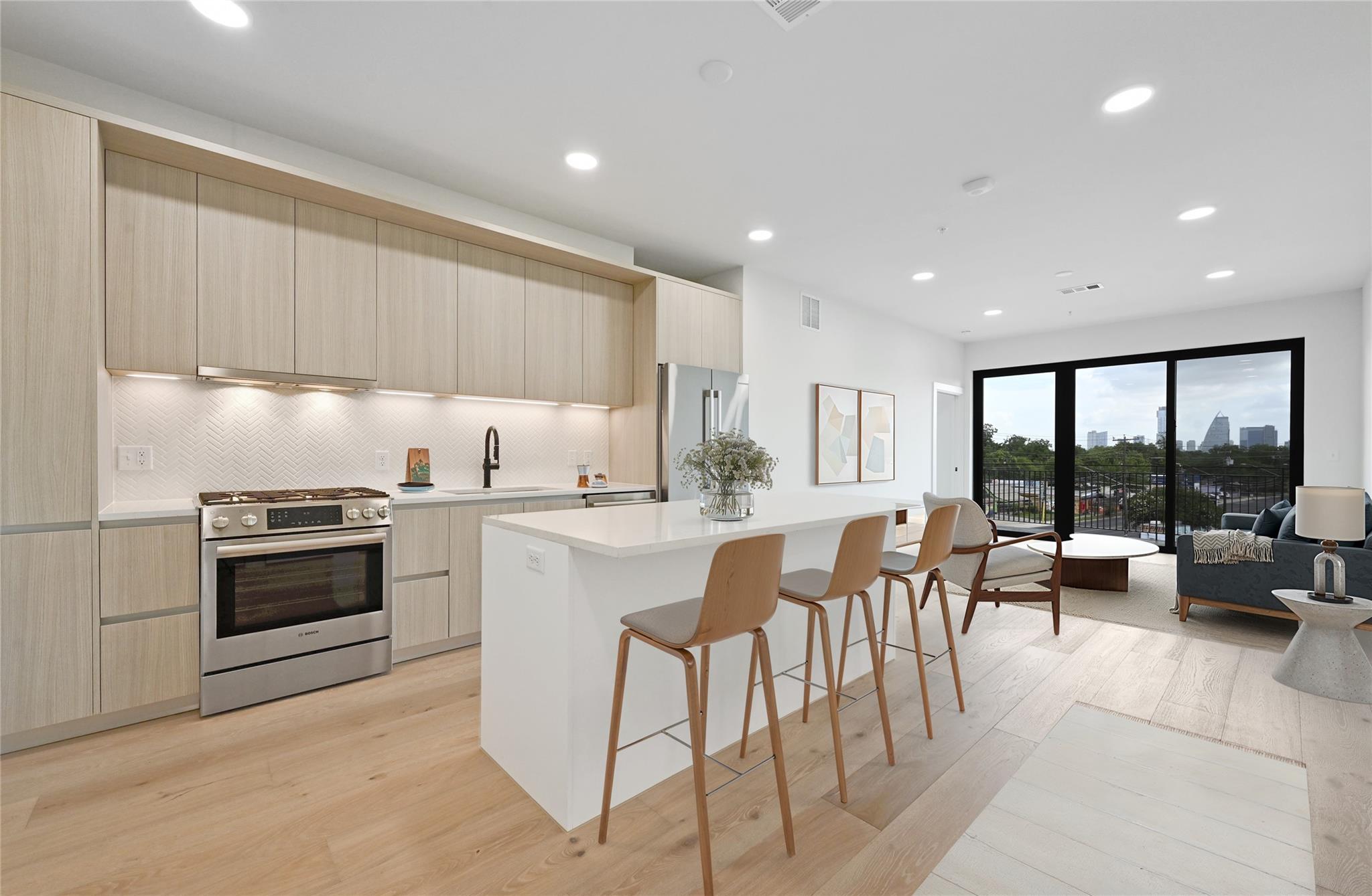 2209 S 1st St # 309, Austin, TX 78704