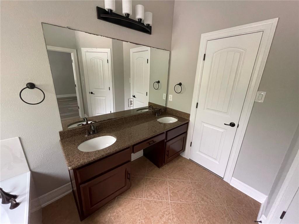 4526 Merle Dr, Austin, TX 78745