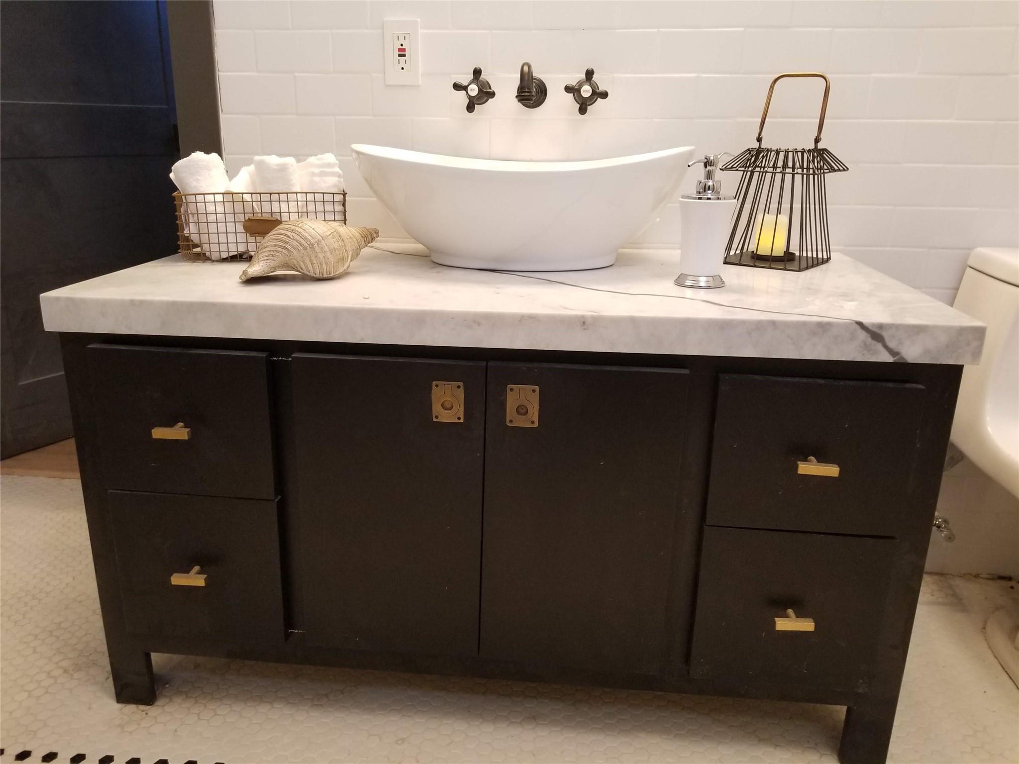 410 E Milam Ave, Round Rock, TX 78664