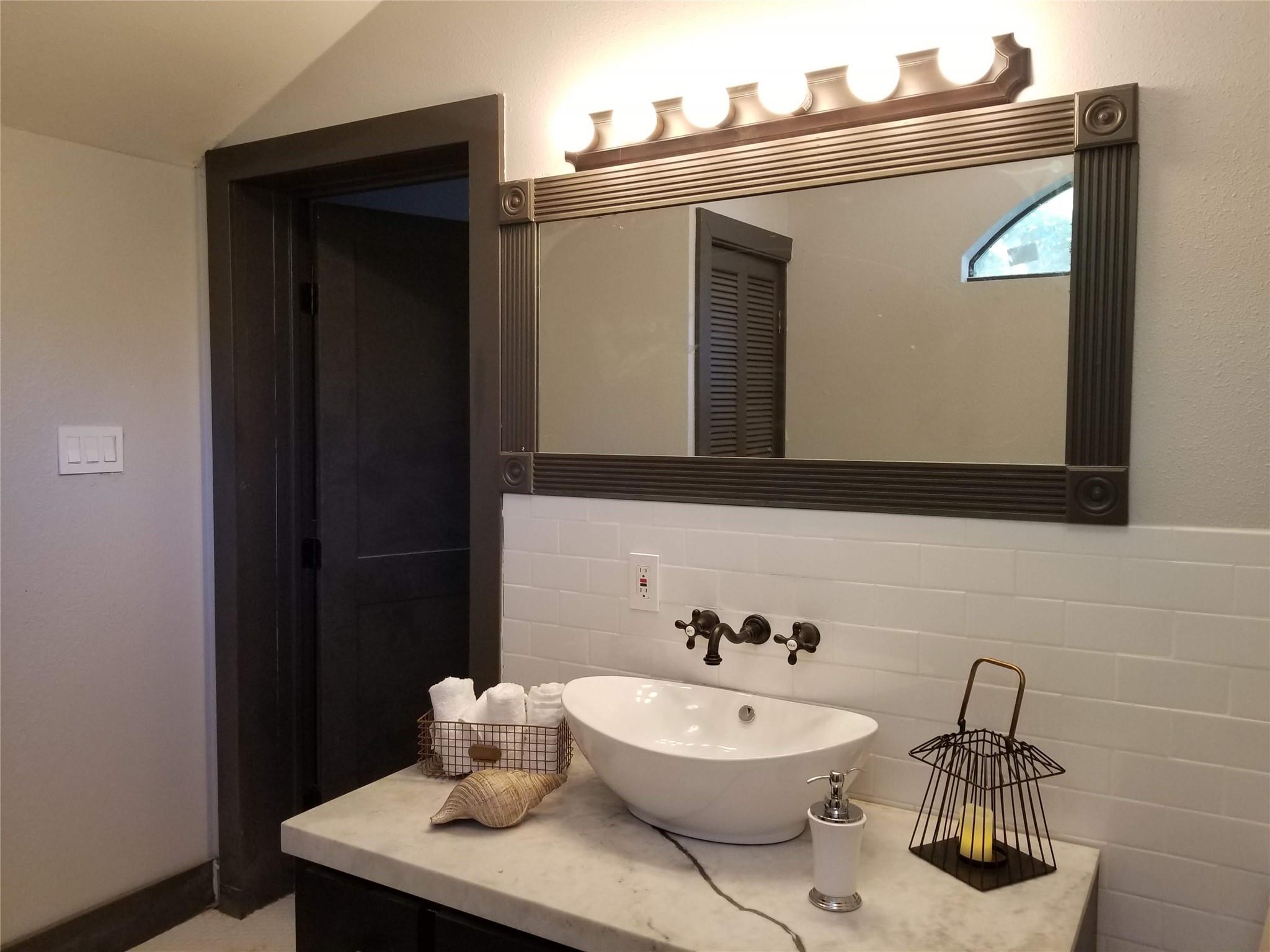 410 E Milam Ave, Round Rock, TX 78664