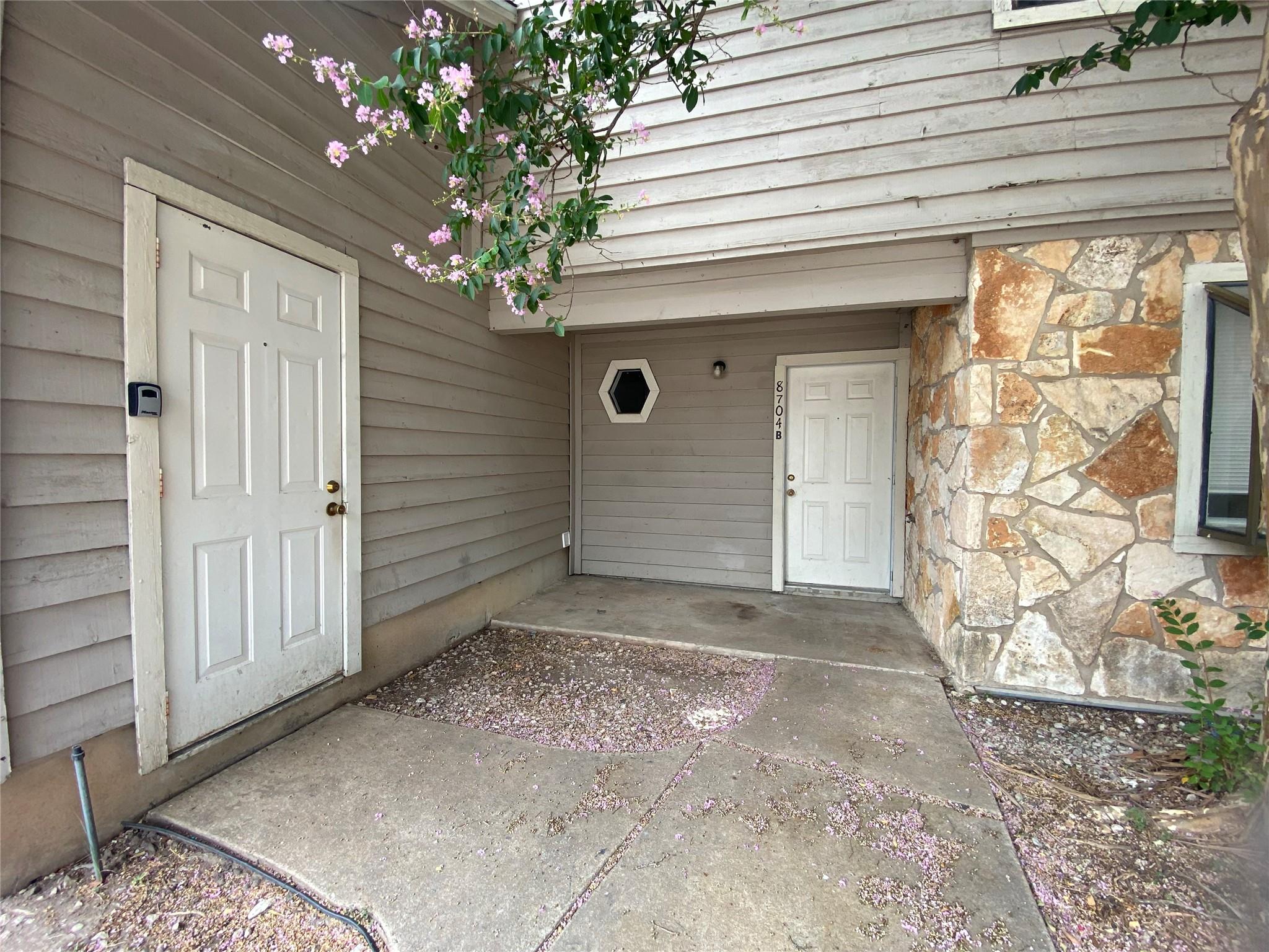8704 Schick Rd # B, Austin, TX 78729