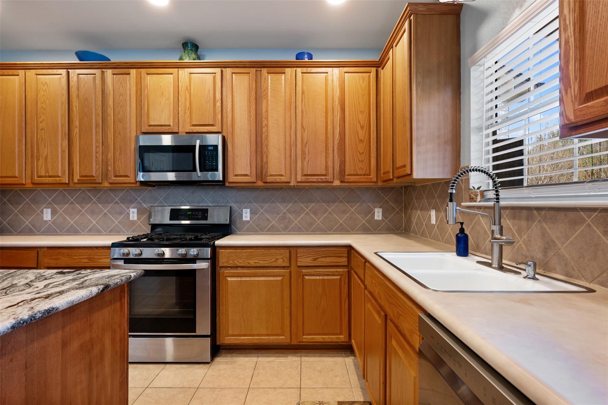 2920 Lynnbrook Dr, Austin, TX 78748