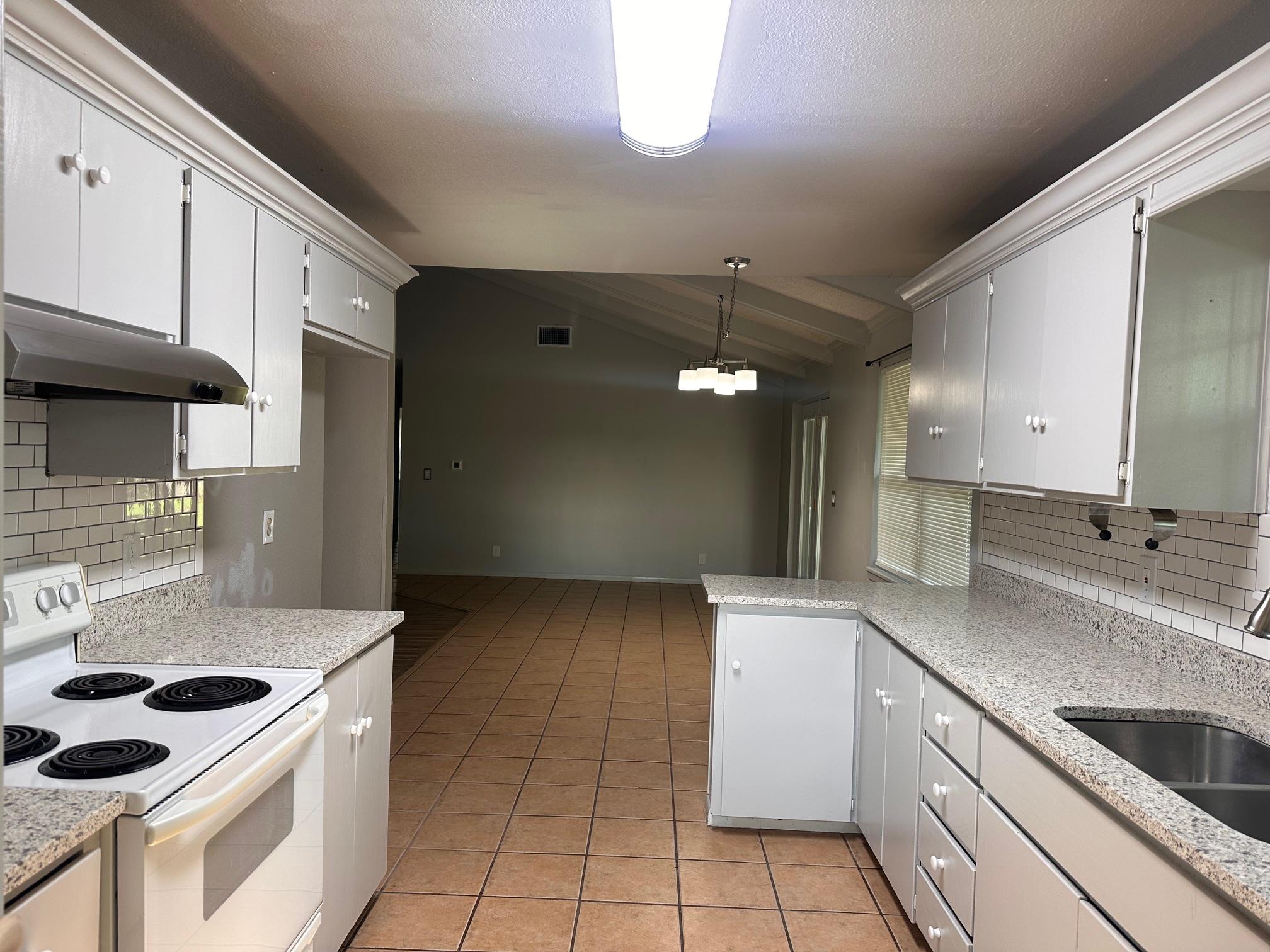 110 Jones St, Bastrop, TX 78602