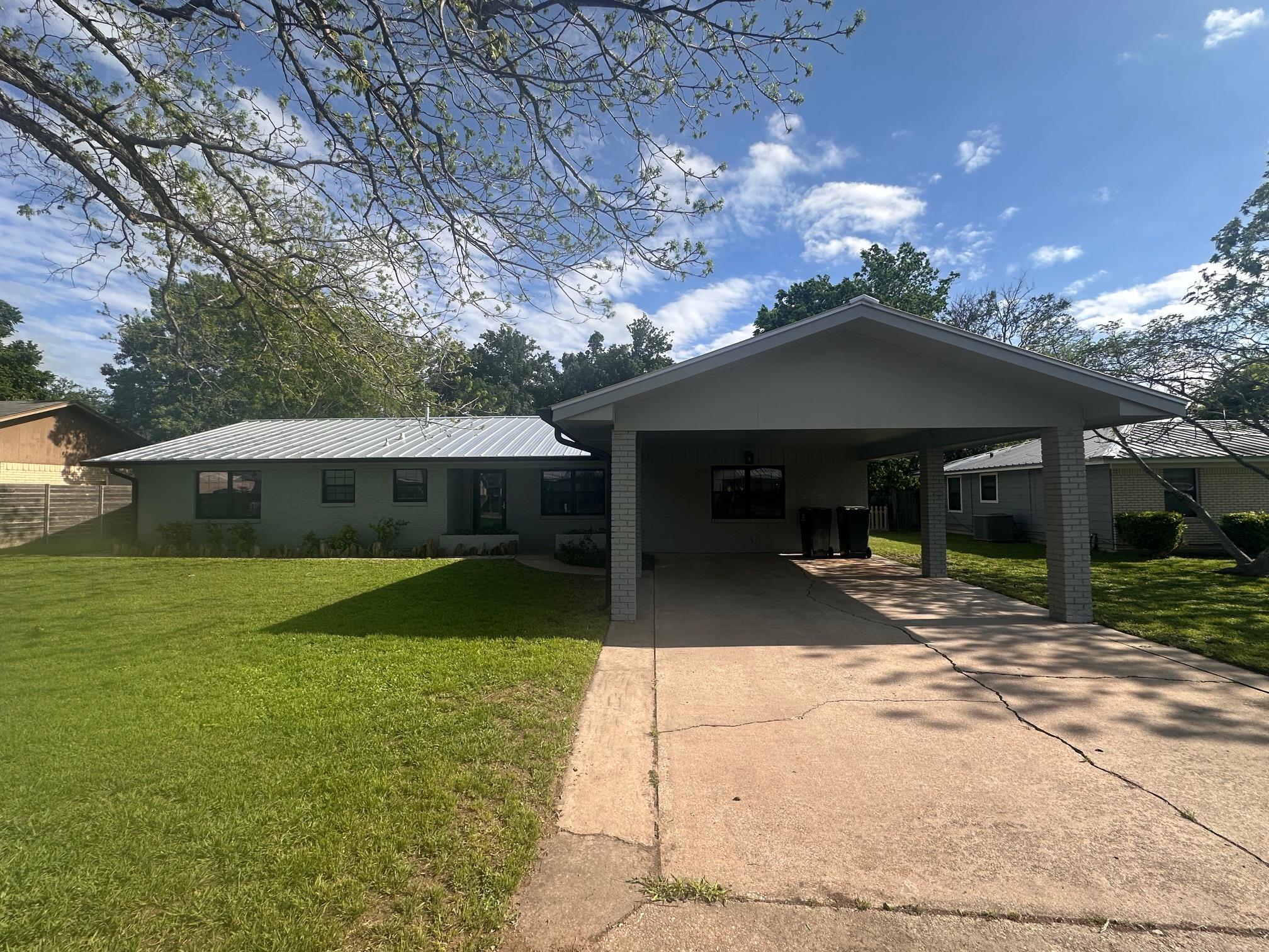 110 Jones St, Bastrop, TX 78602