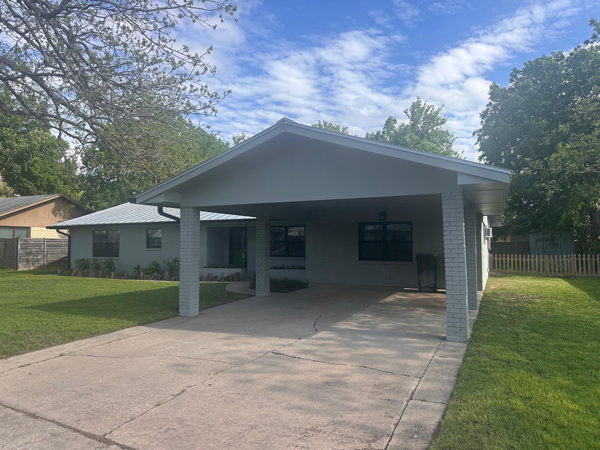 110 Jones St, Bastrop, TX 78602