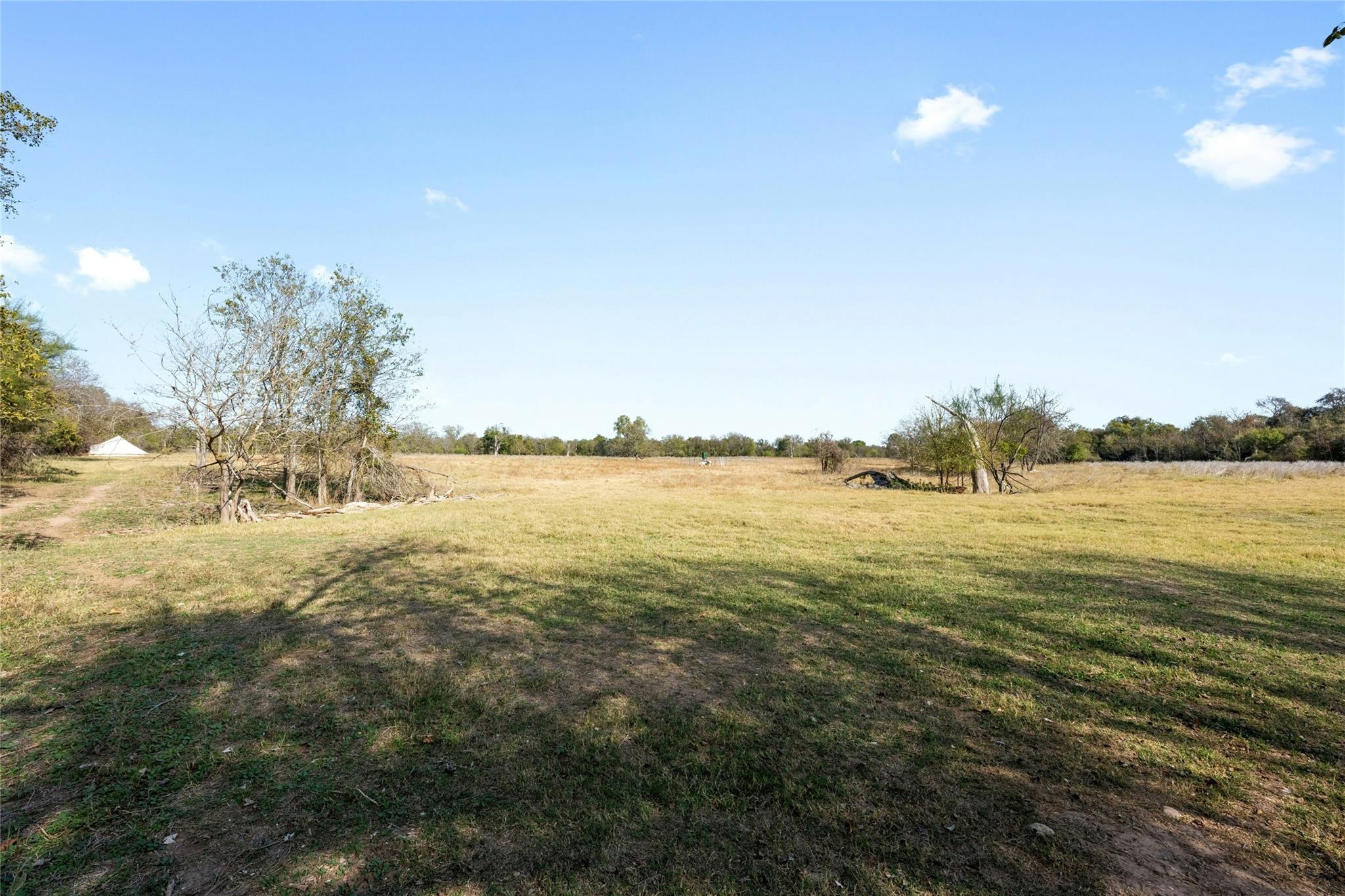 2004 Caldwell Ln, Del Valle, TX 78617