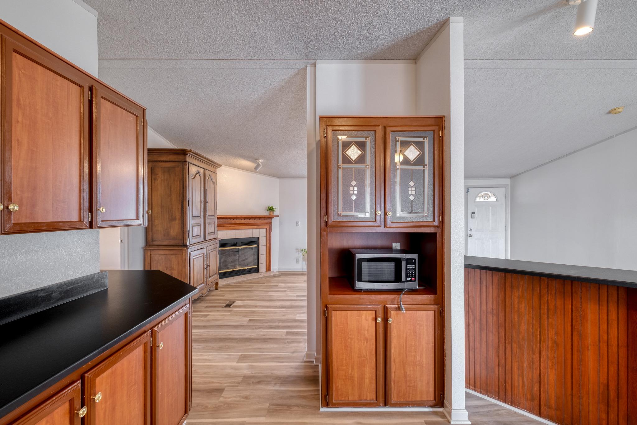 250 Rocky Rd, Lockhart, TX 78644