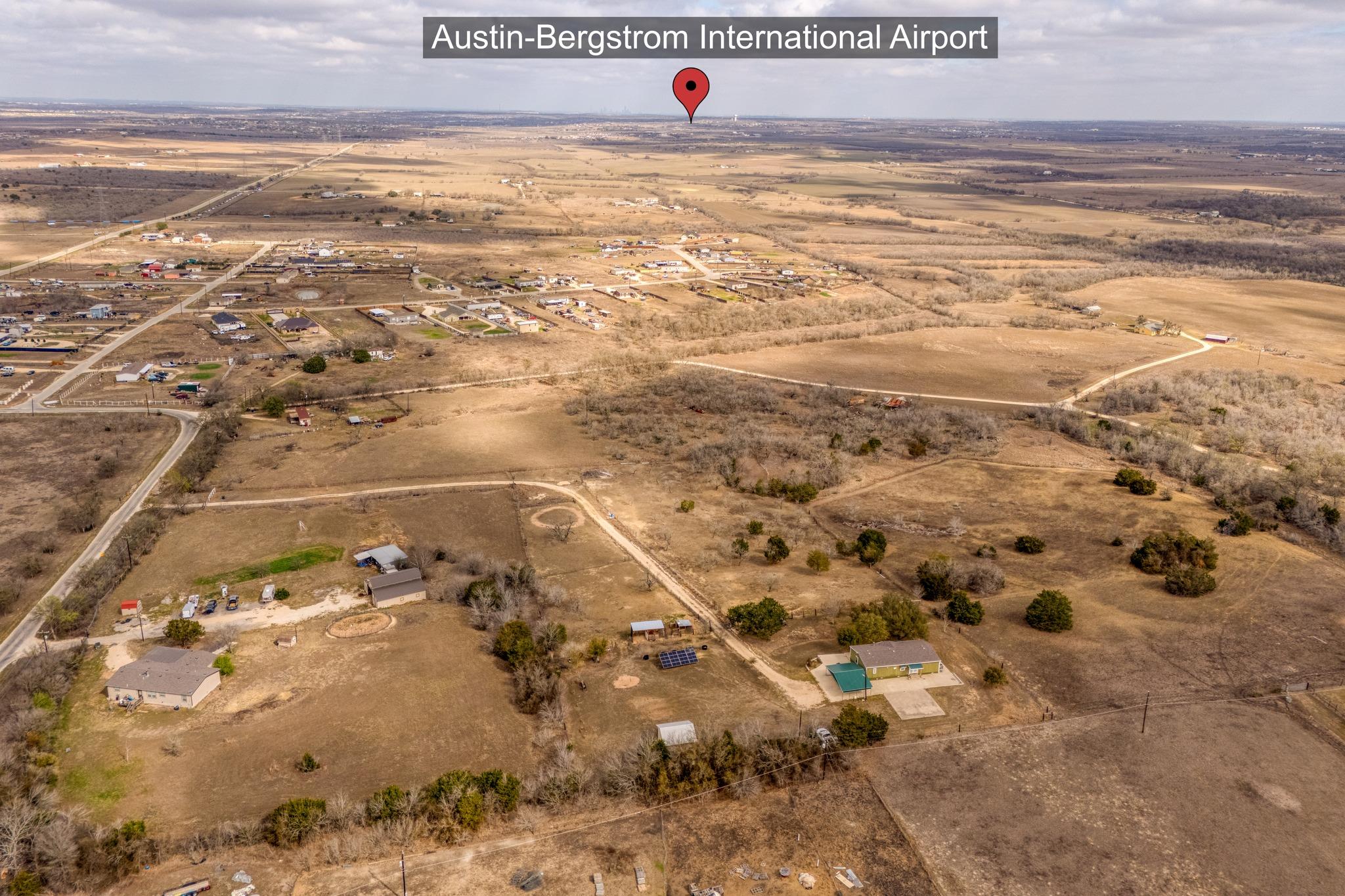 250 Rocky Rd, Lockhart, TX 78644