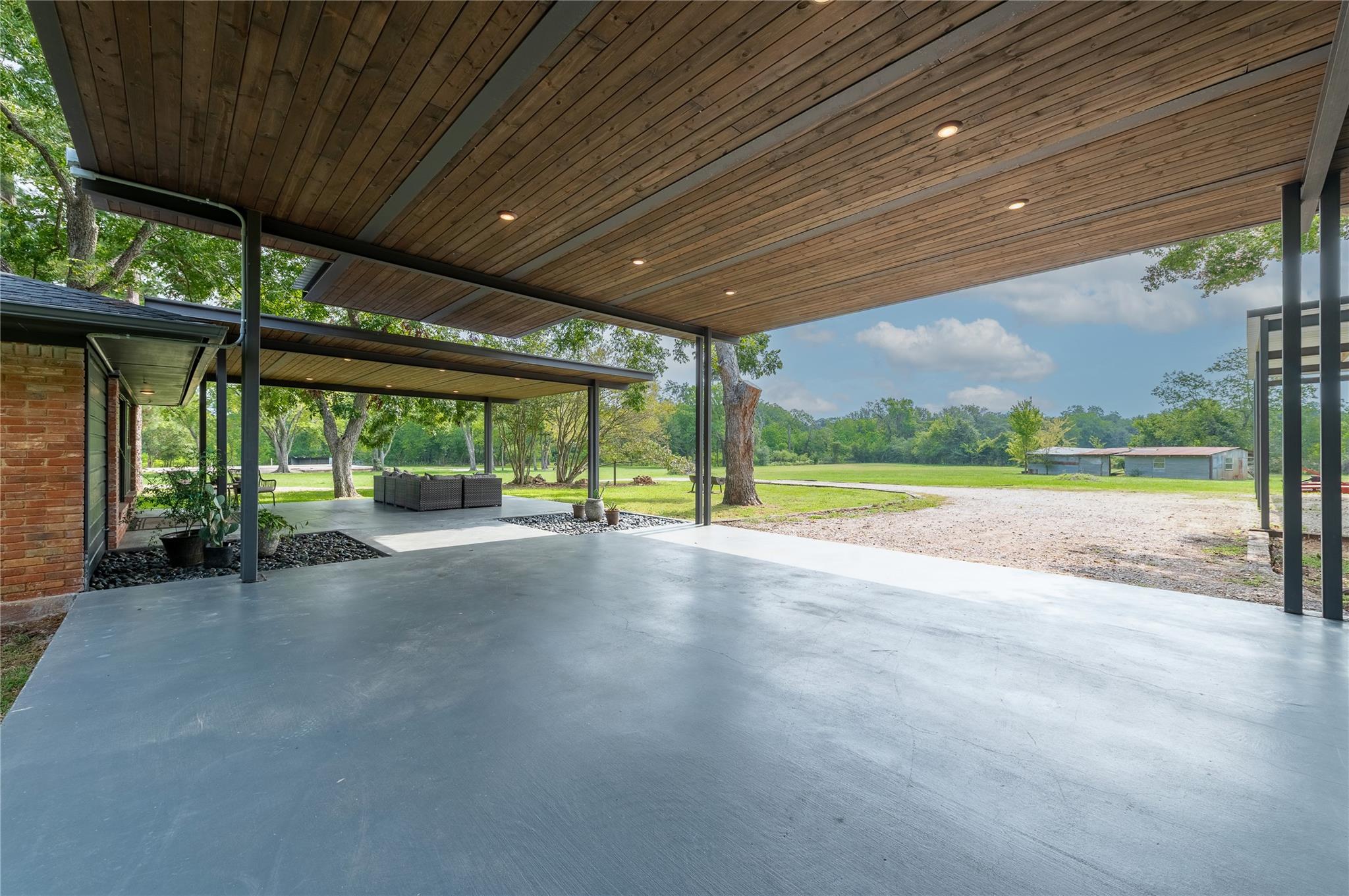 455 Post Oak Court Ct, Caldwell, TX 77836