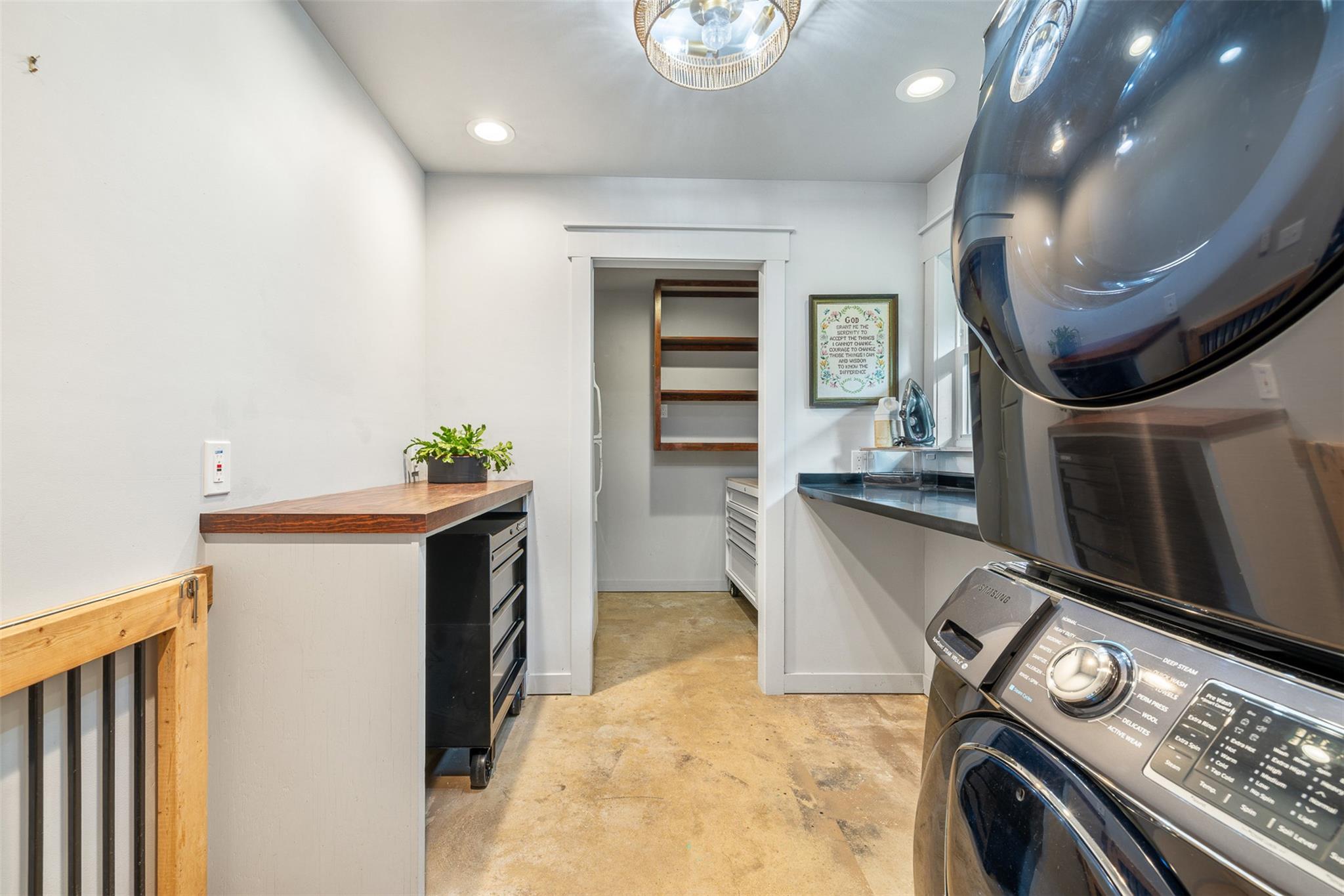 455 Post Oak Court Ct, Caldwell, TX 77836