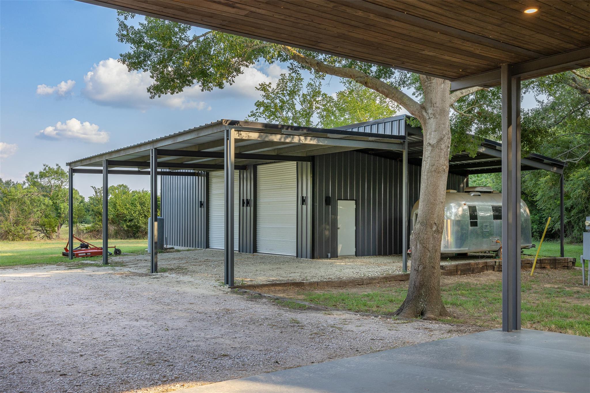 455 Post Oak Court Ct, Caldwell, TX 77836