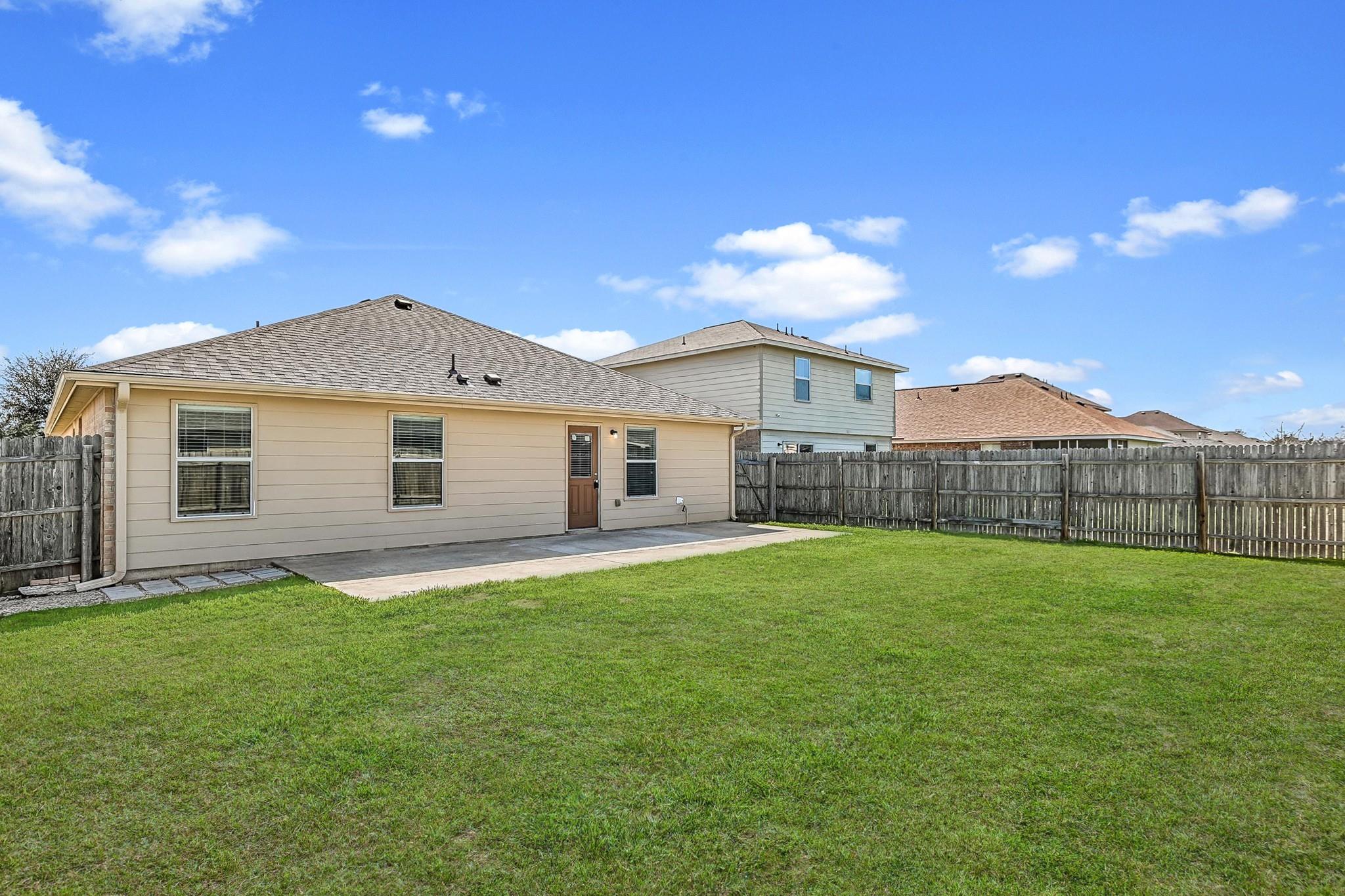 116 Mallard Ln, Leander, TX 78641