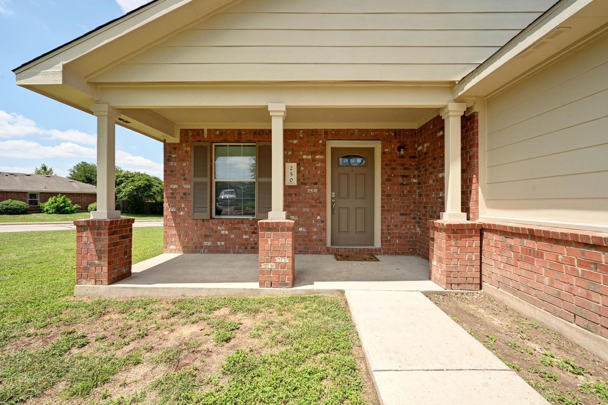 250 Western Dr, Kyle, TX 78640