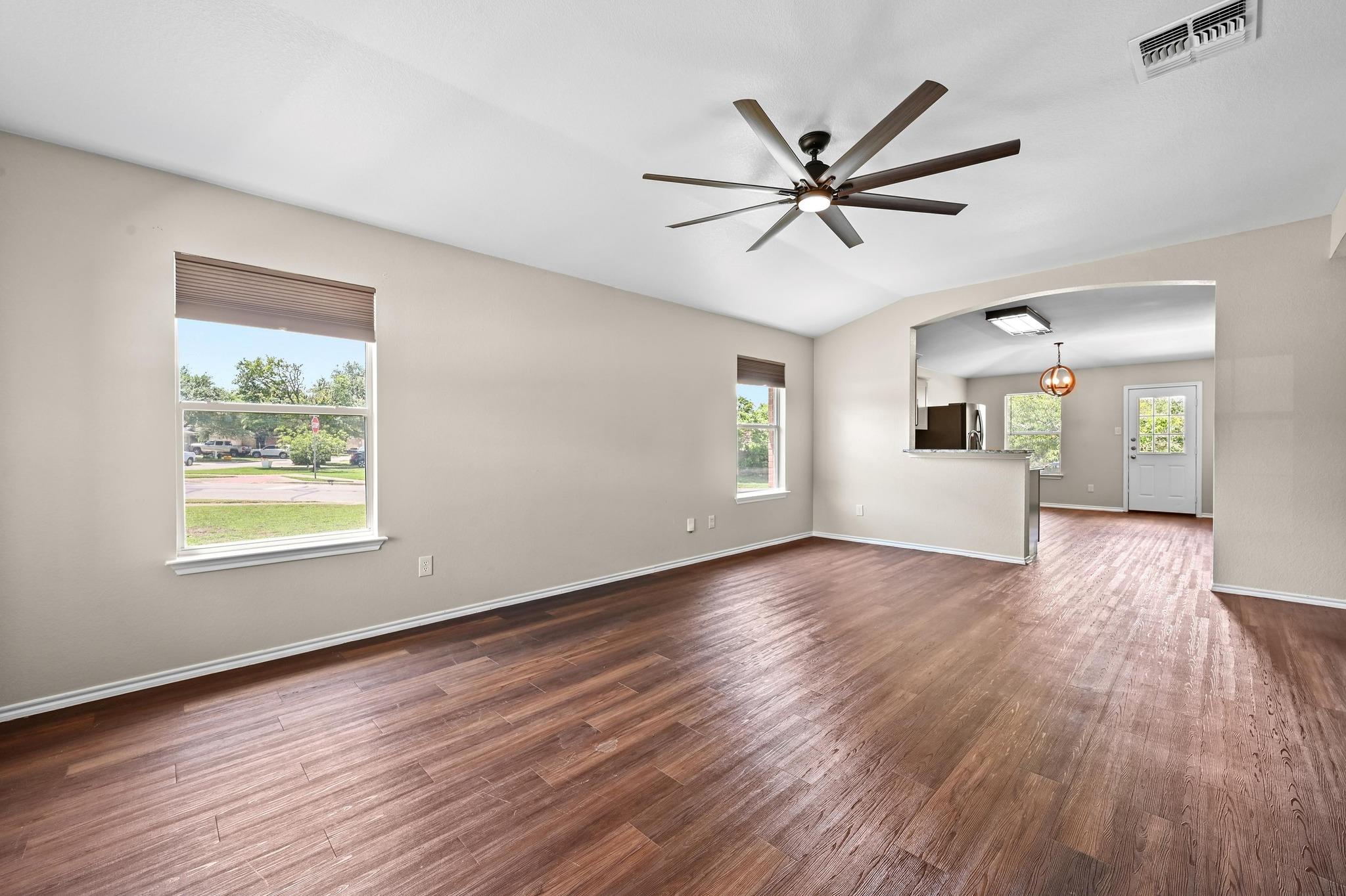 250 Western Dr, Kyle, TX 78640