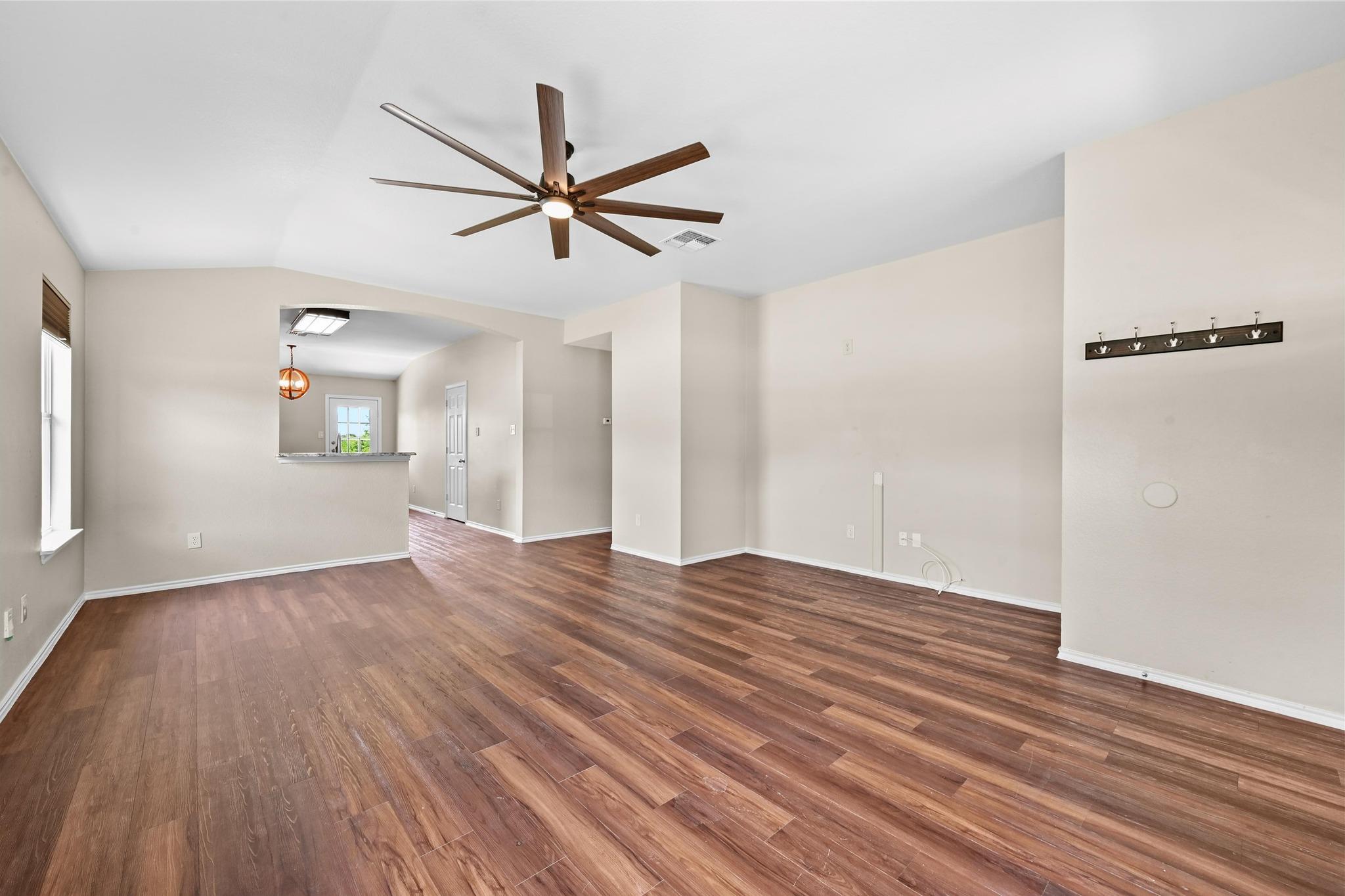 250 Western Dr, Kyle, TX 78640