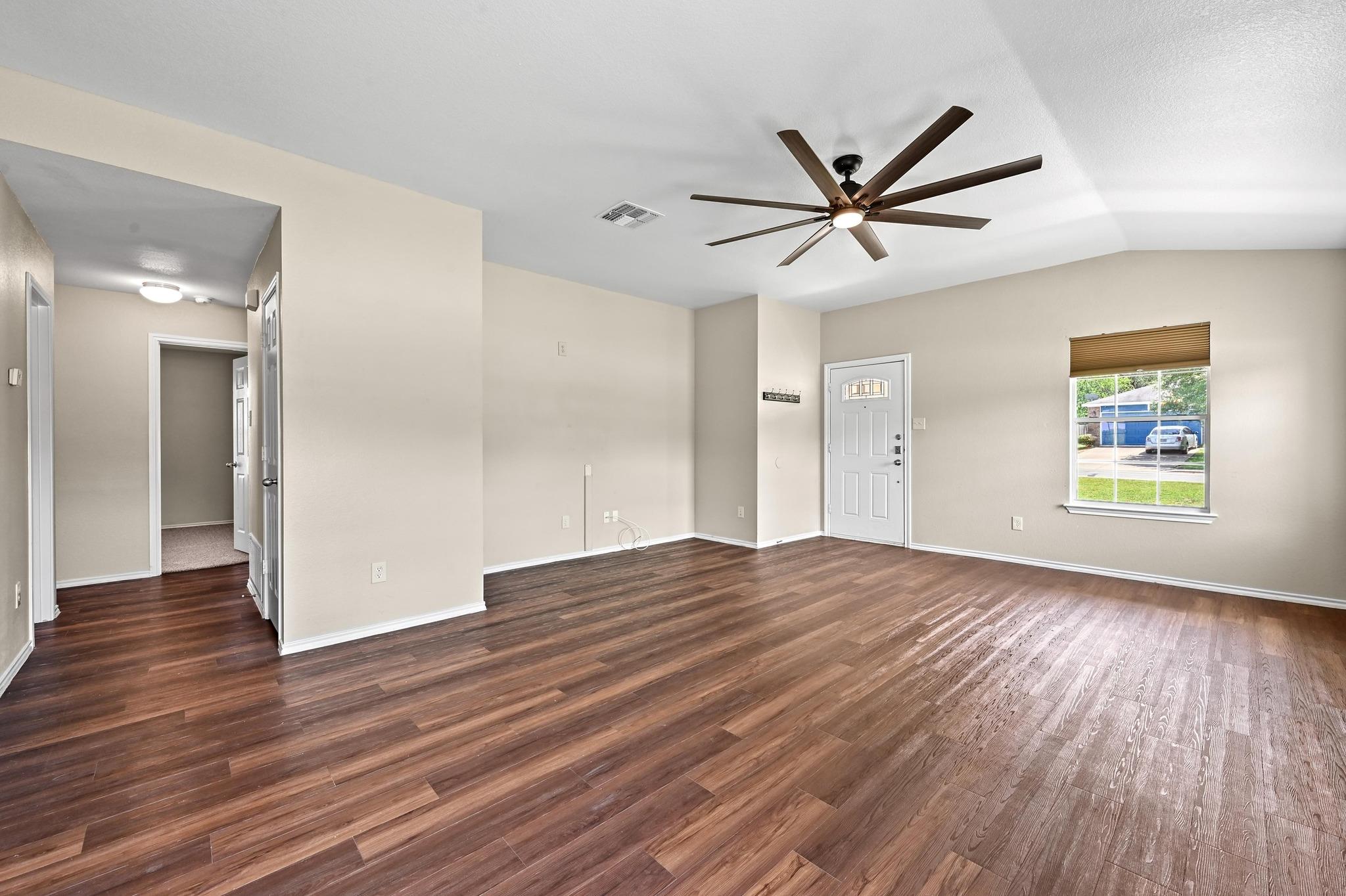 250 Western Dr, Kyle, TX 78640