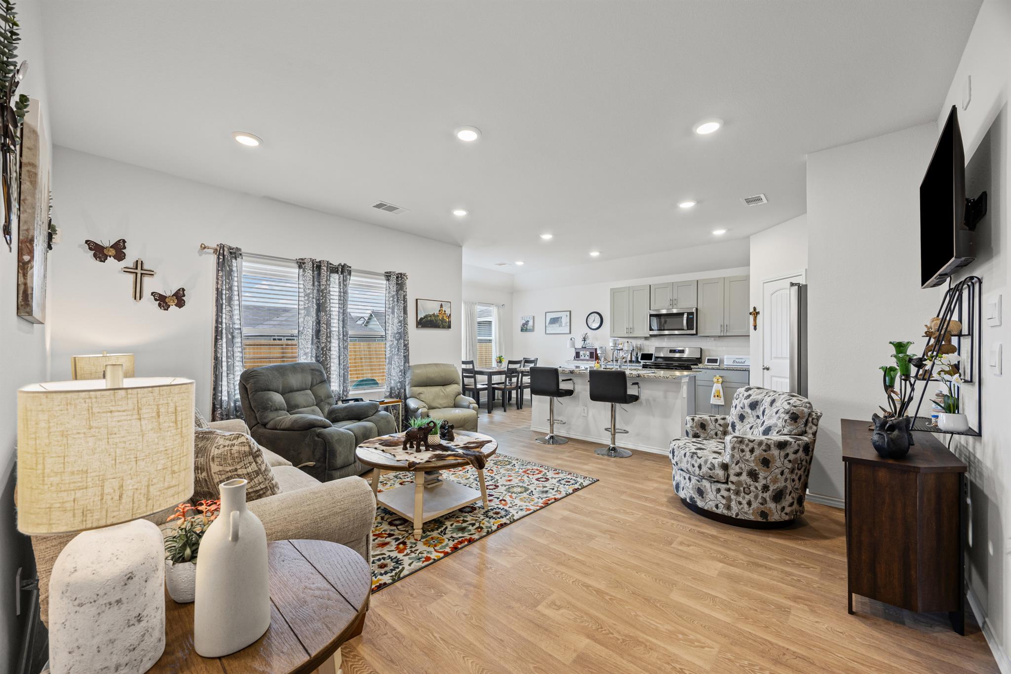 421 Lancebill Dr, Lockhart, TX 78644