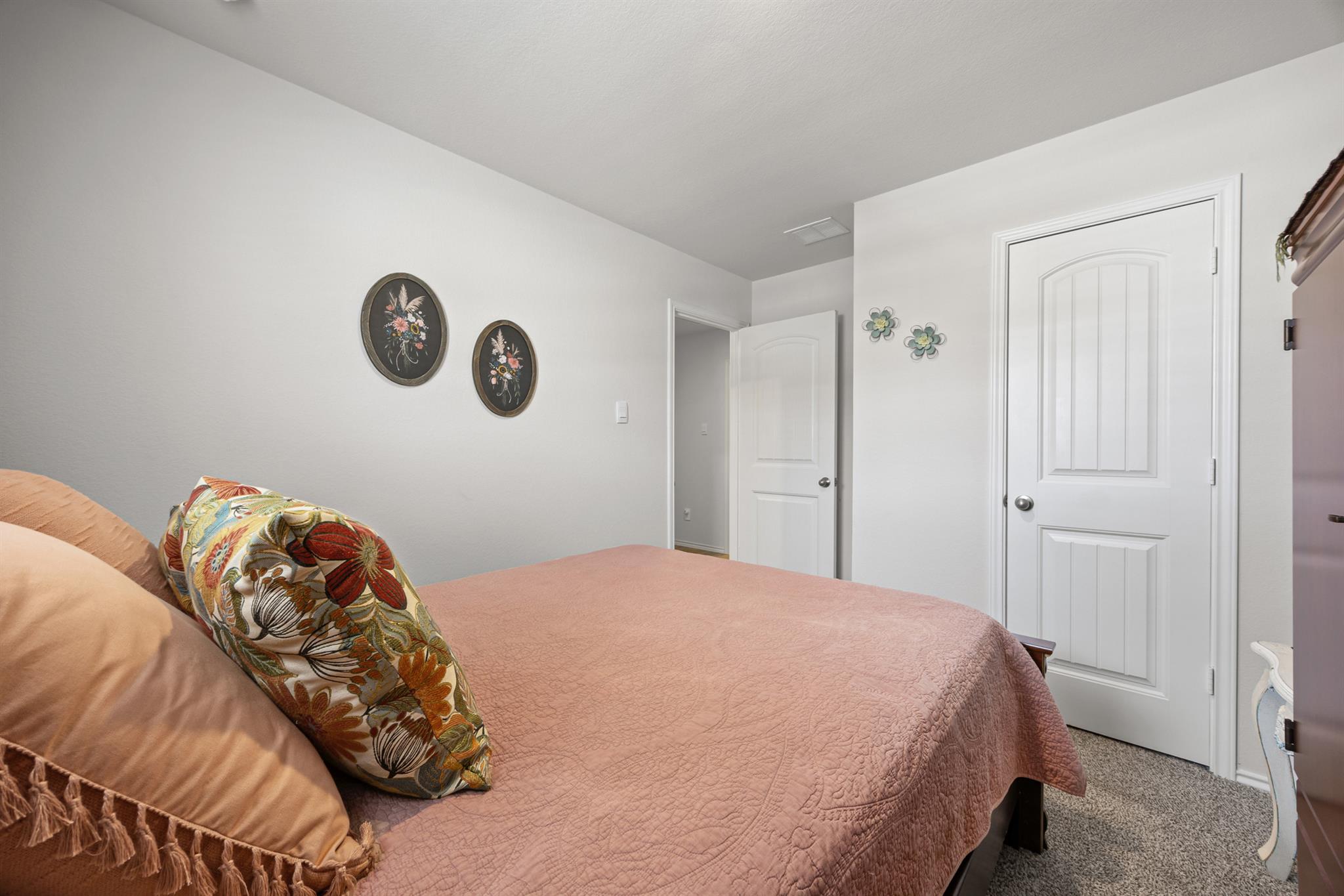 421 Lancebill Dr, Lockhart, TX 78644