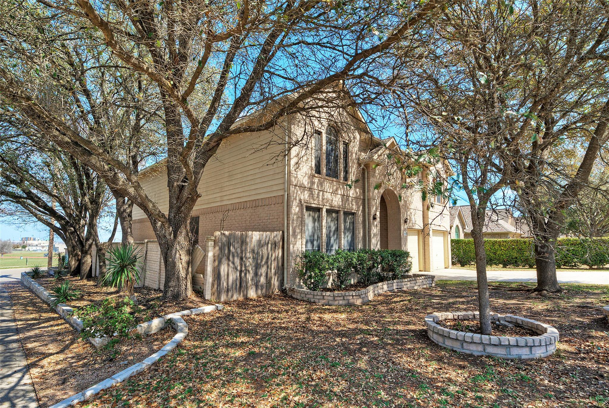 601 Indian Run Dr, Pflugerville, TX 78660