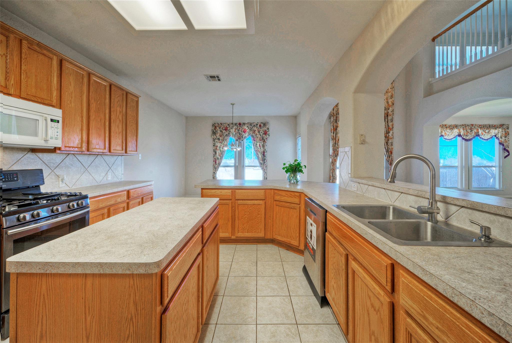 601 Indian Run Dr, Pflugerville, TX 78660