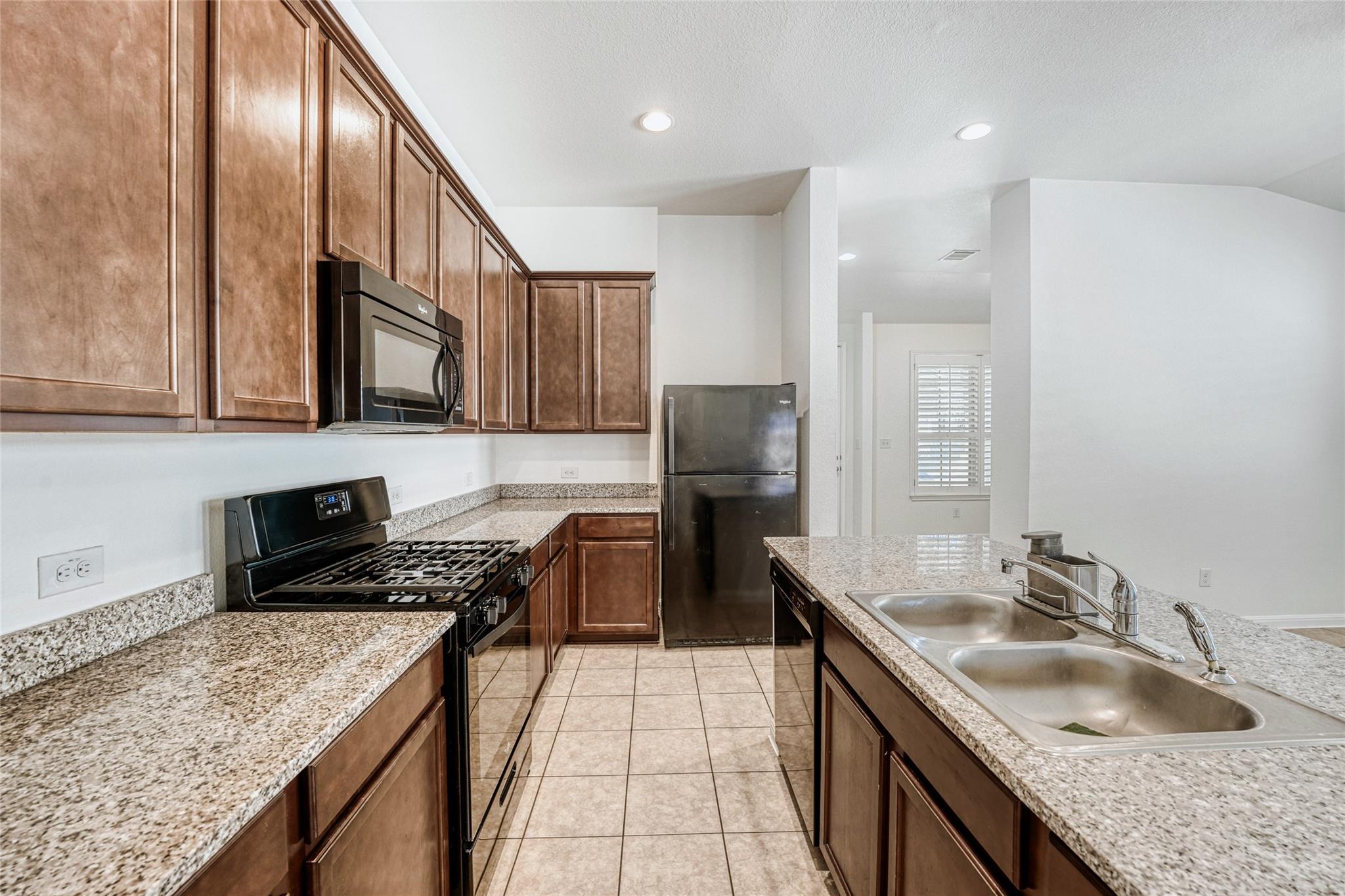 410 Anacua Loop # 30, Manchaca, TX 78652