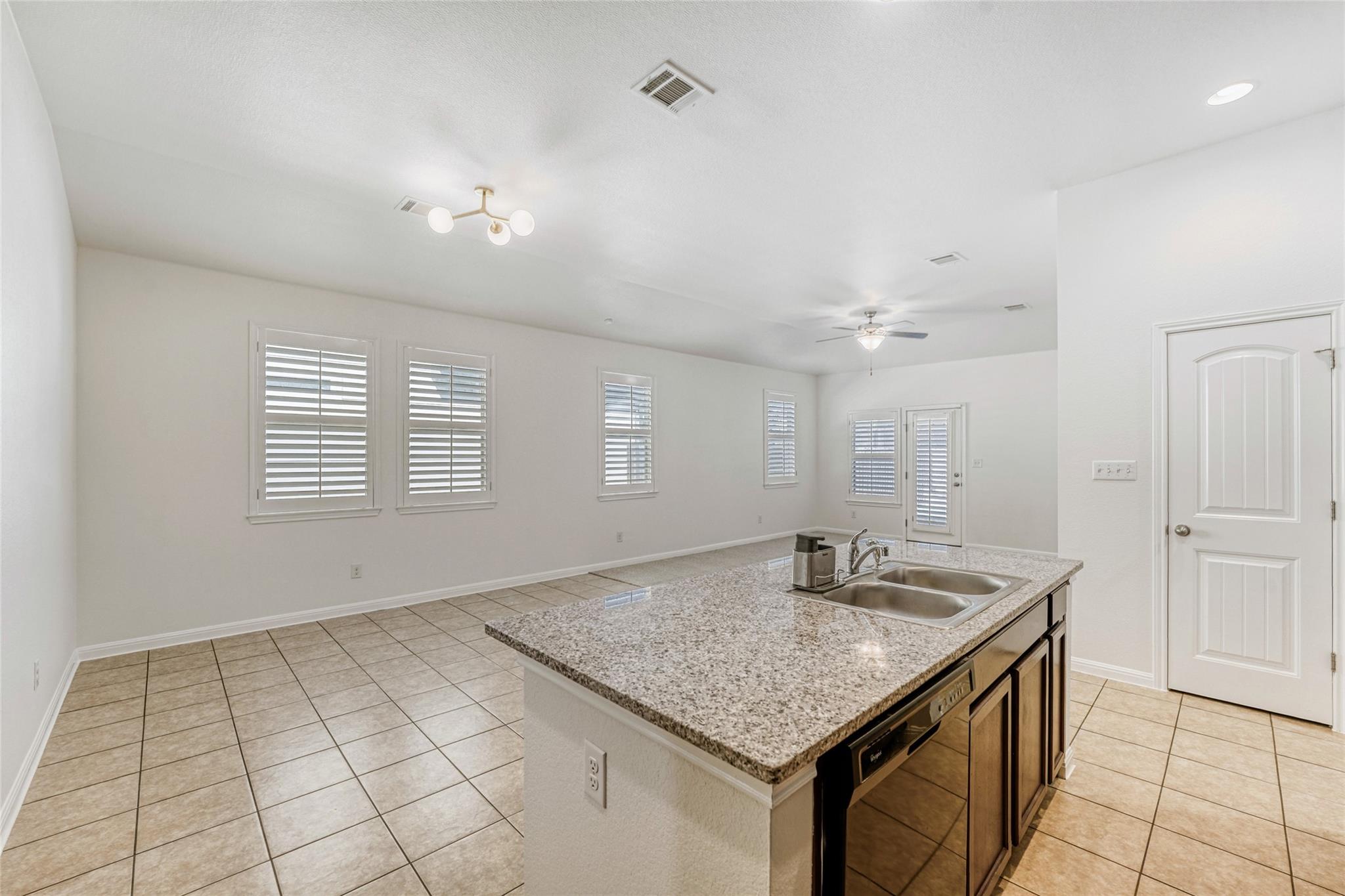 410 Anacua Loop # 30, Manchaca, TX 78652