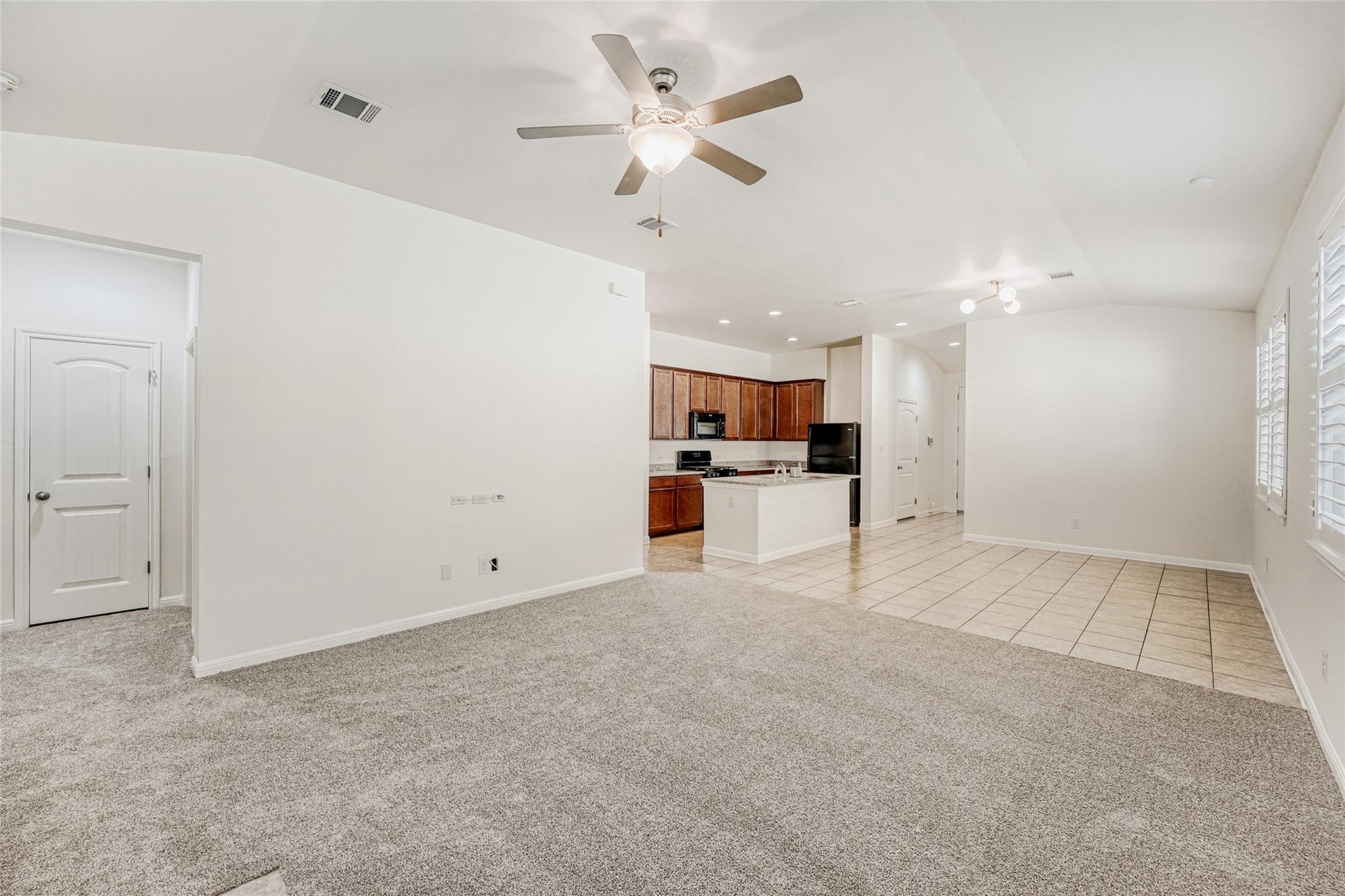 410 Anacua Loop # 30, Manchaca, TX 78652