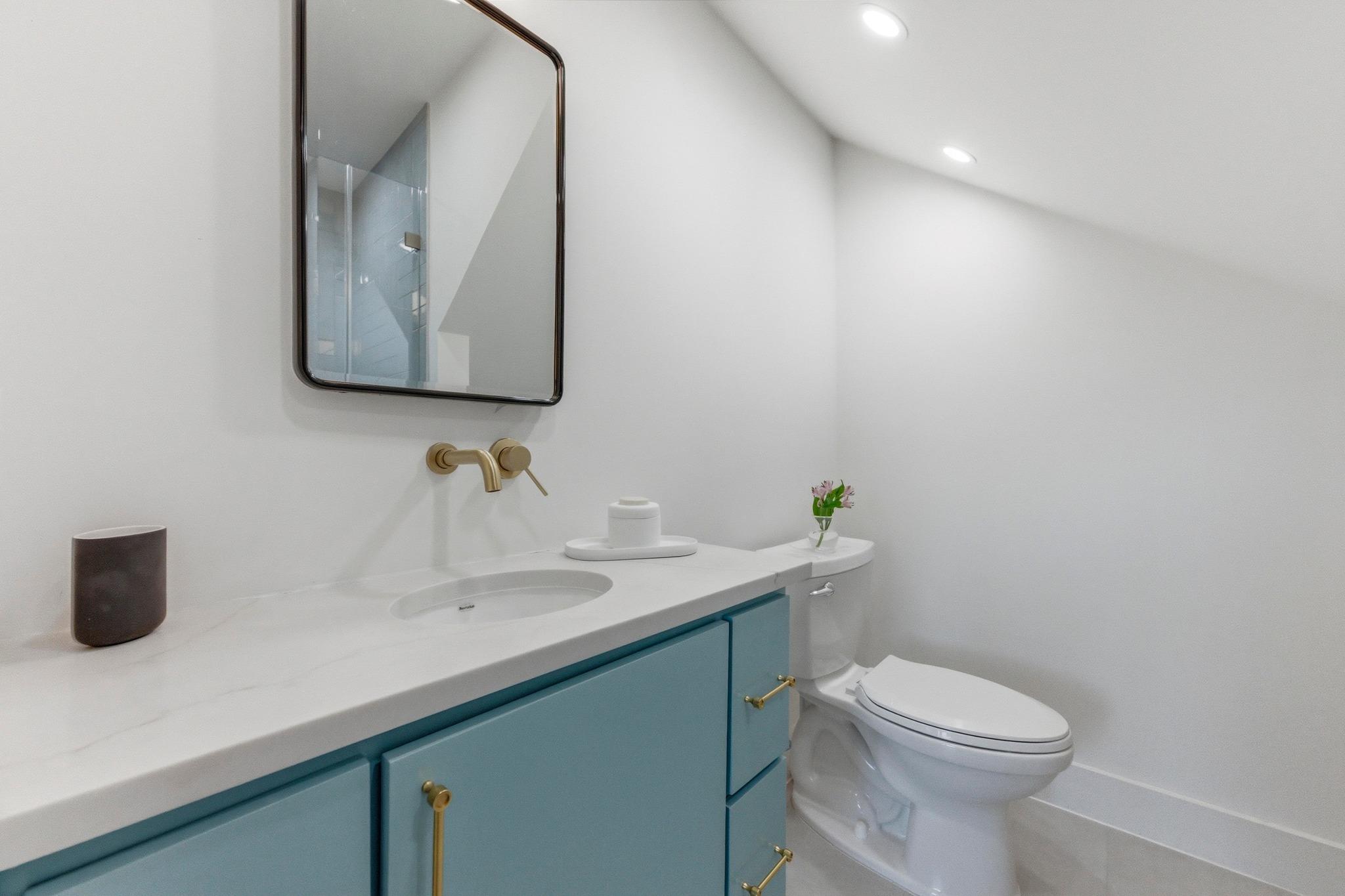 1821 Westlake Dr # 105, Austin, TX 78746