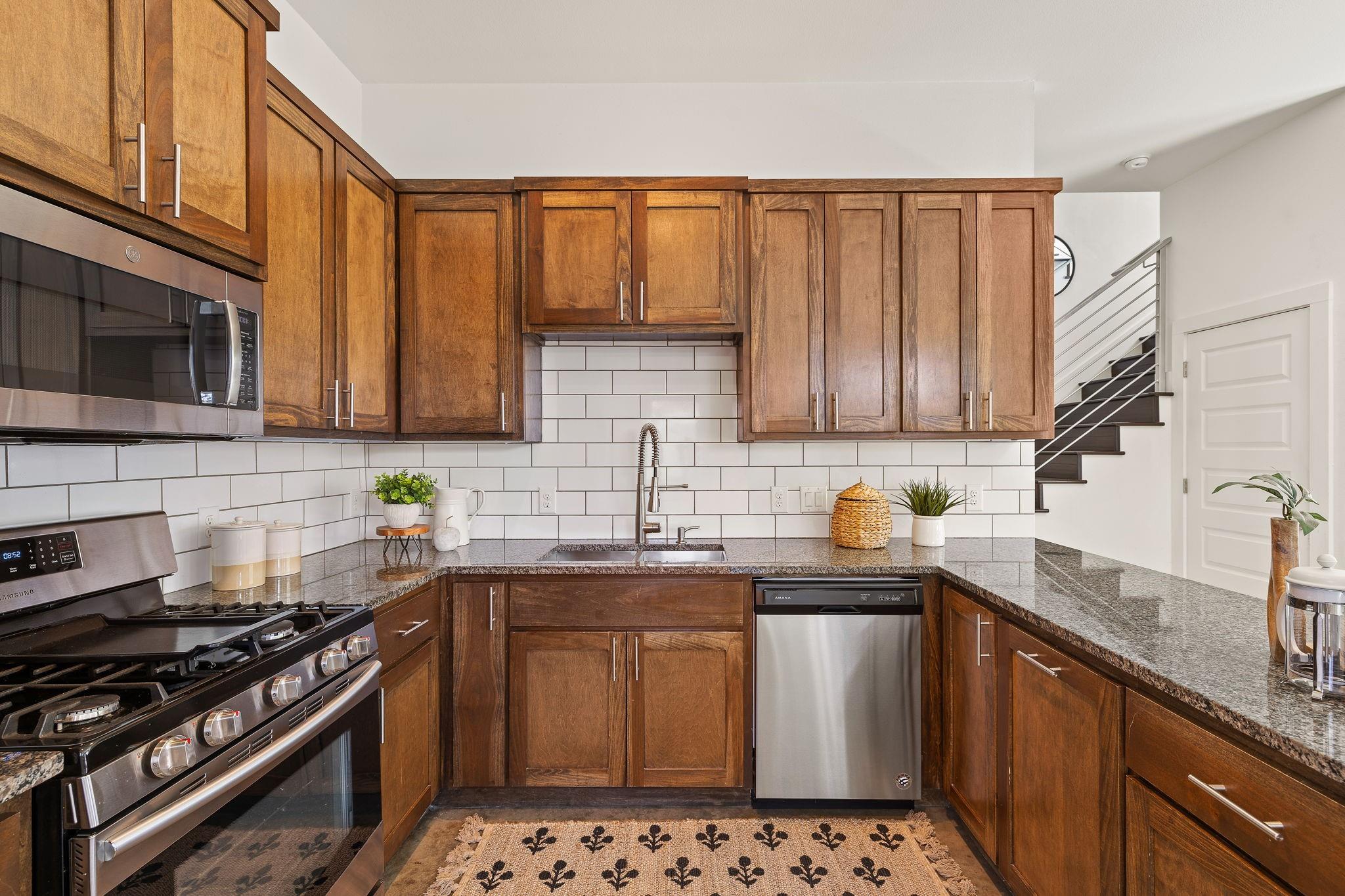 802 Valdez St # B, Austin, TX 78741