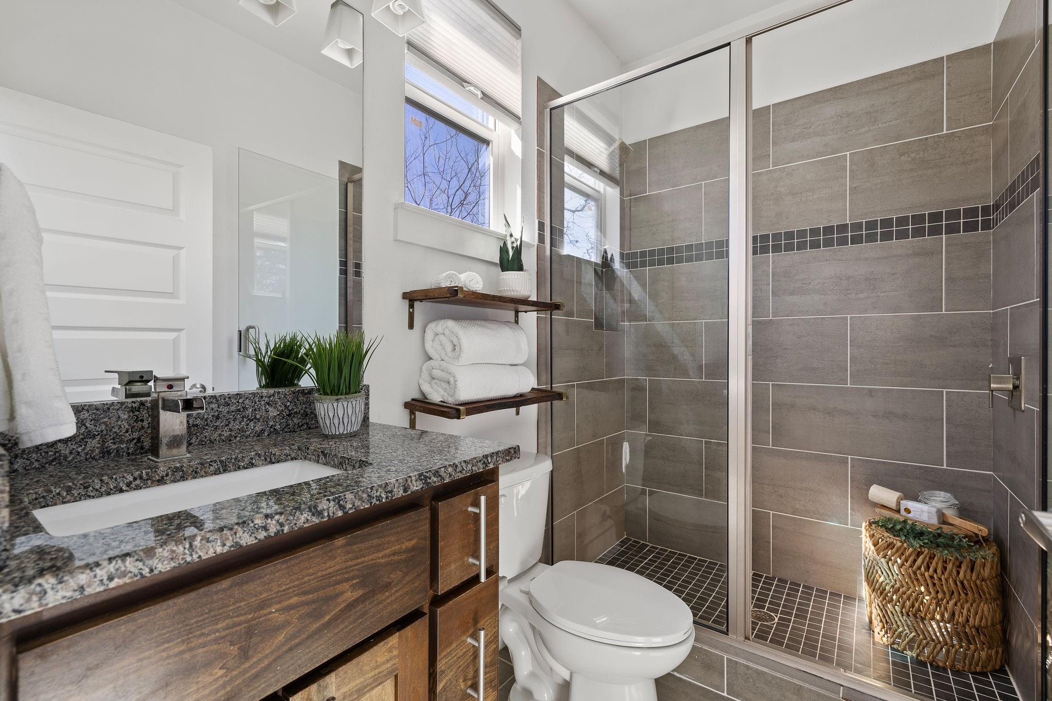 802 Valdez St # B, Austin, TX 78741