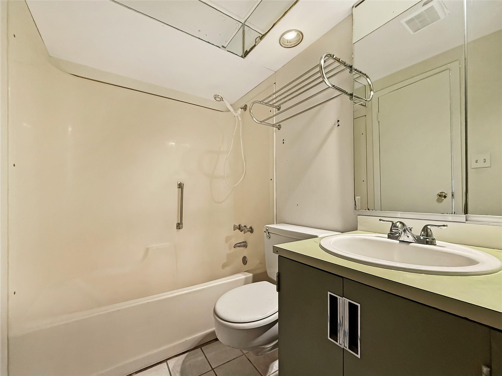 5804 Circulo Dr # 5E, Lago Vista, TX 78645