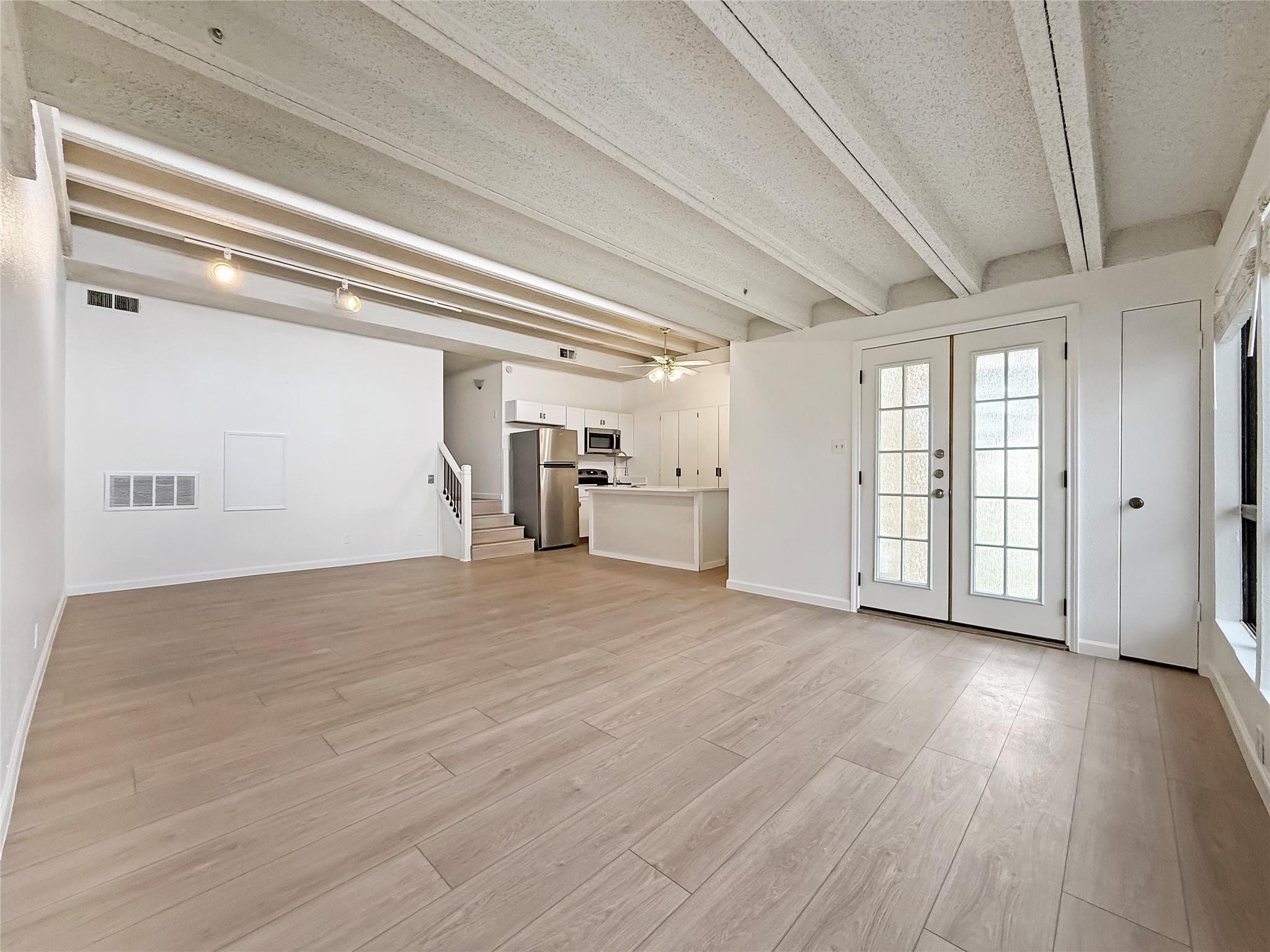 5804 Circulo Dr # 5E, Lago Vista, TX 78645