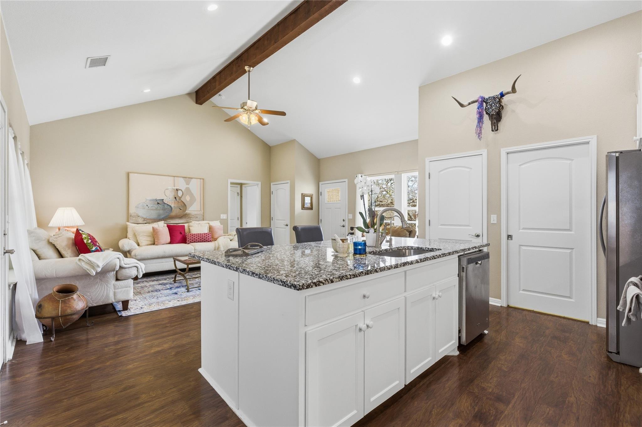 6115 Cimmaron Trl, Lago Vista, TX 78645