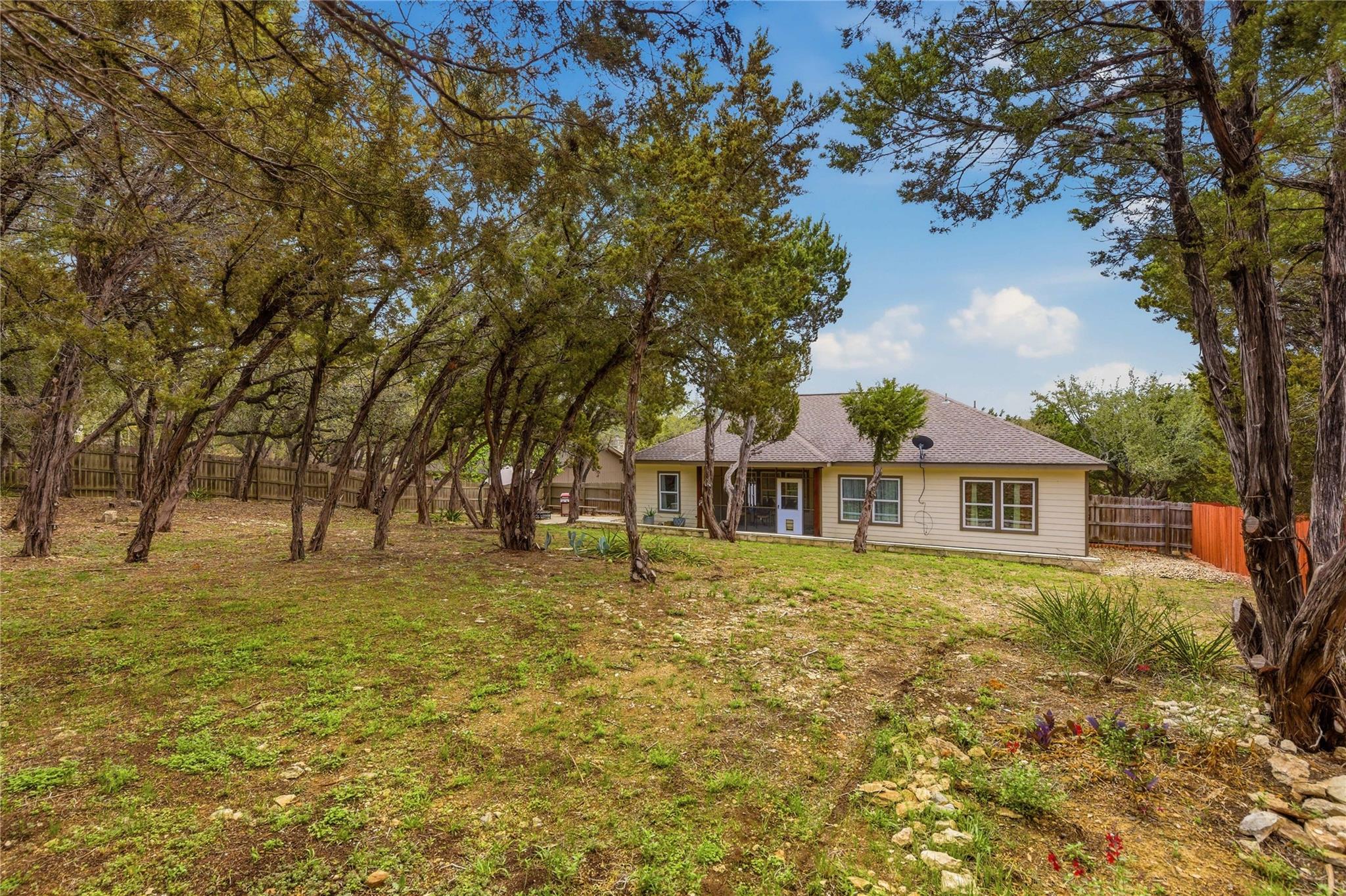6115 Cimmaron Trl, Lago Vista, TX 78645