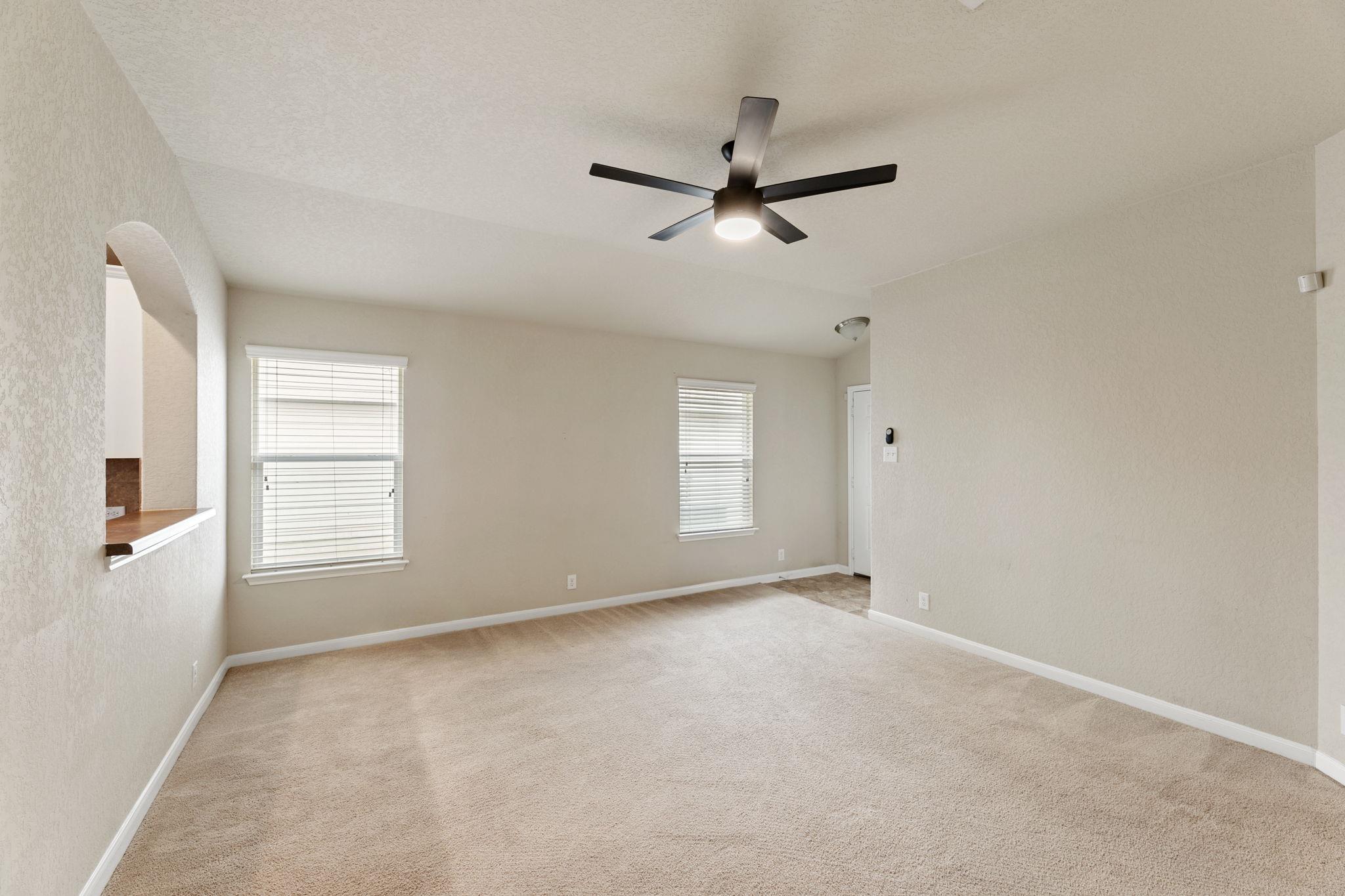 582 Briggs Dr, New Braunfels, TX 78130